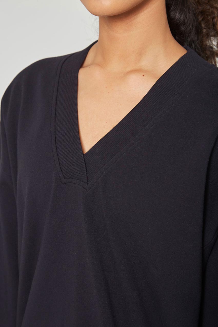 Saige Unwind Boyfriend V-Neck Sweatshirt