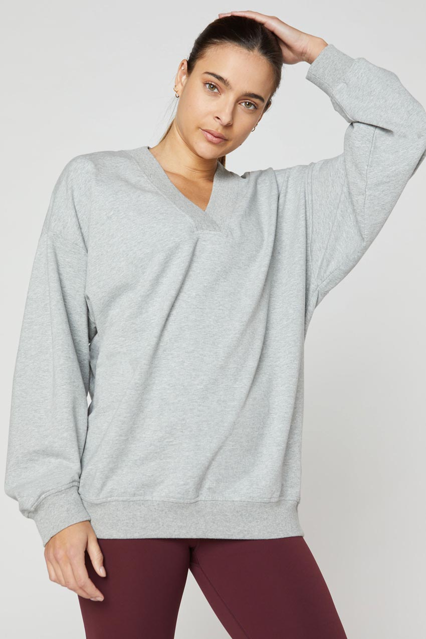 Saige Unwind Boyfriend V-Neck Sweatshirt