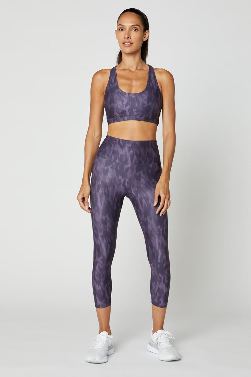 Illuminate Pursuit Recycled High-Waisted 21" Capri