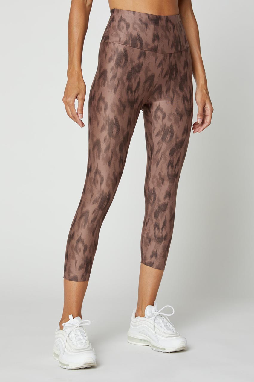 Illuminate Pursuit Recycled High-Waisted 21" Capri