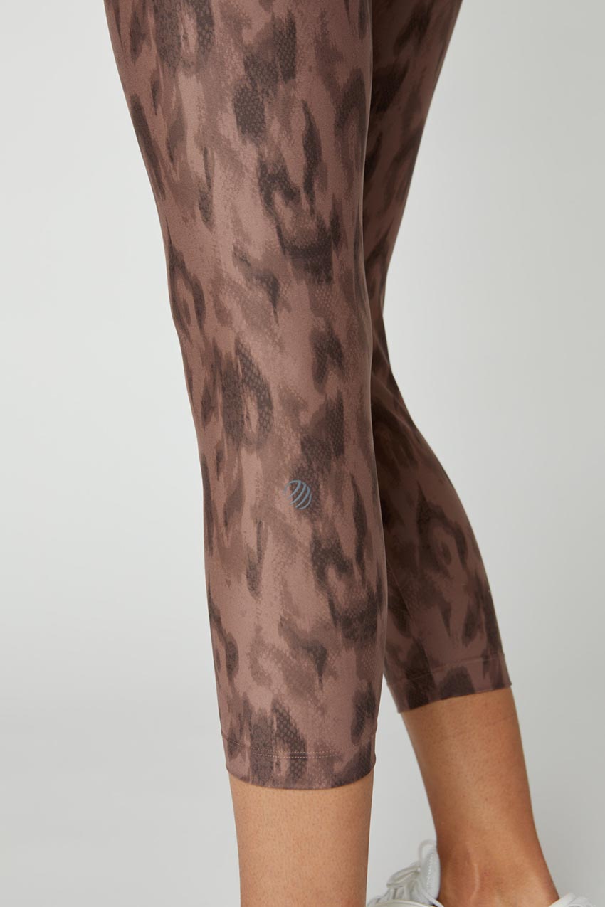 Illuminate Pursuit Recycled High-Waisted 21" Capri