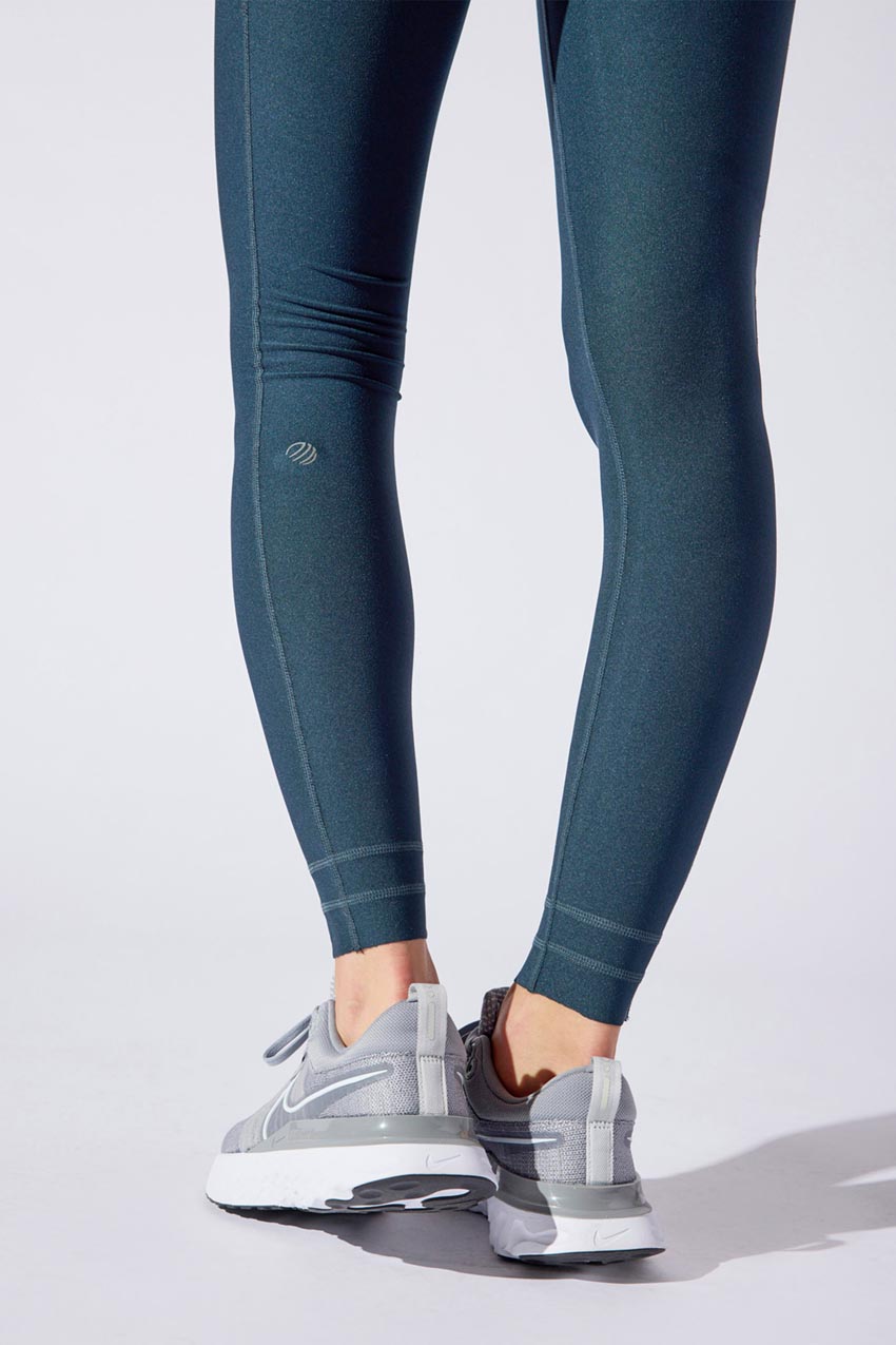 Explore High-Waisted 27" Cut-to-Length Hem Legging