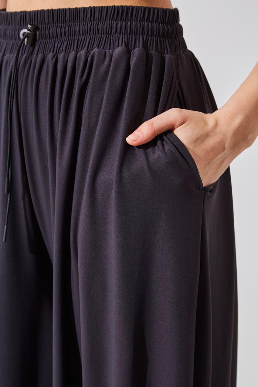 Groove Luxe Tactel® Cropped Wide Leg Pant
