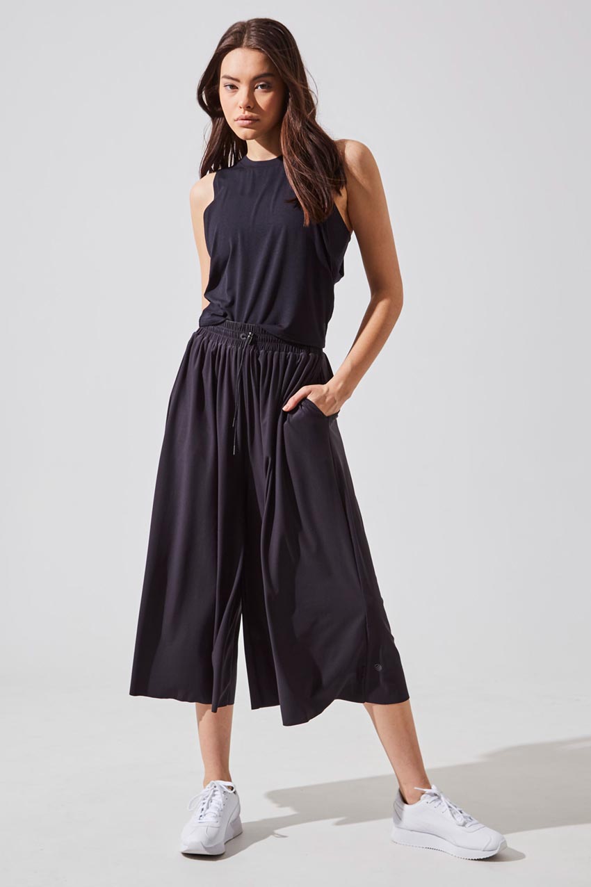 Groove Luxe Tactel® Cropped Wide Leg Pant