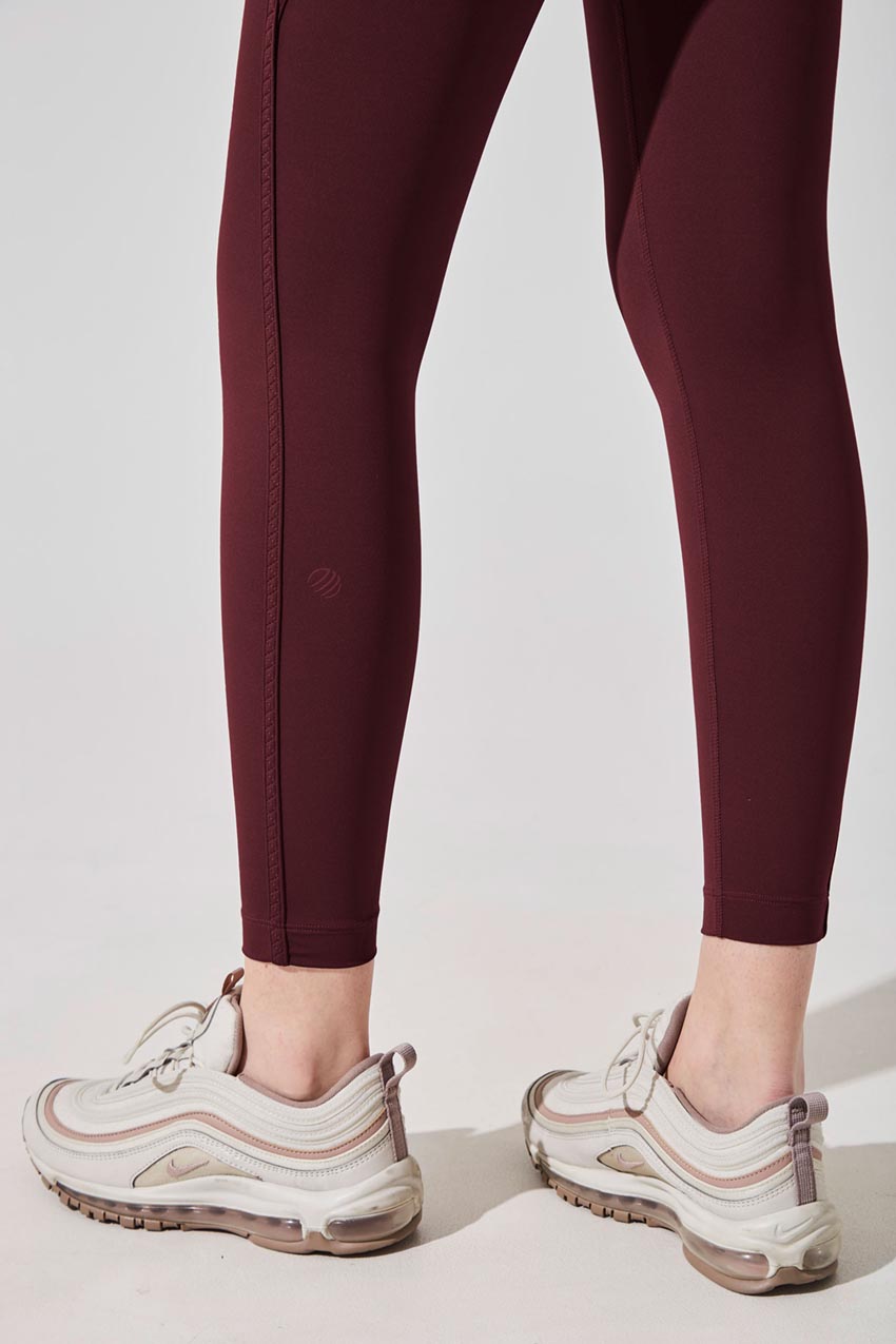 Yael MPG SLEEK Recycled Nylon High Waisted 7/8 Legging