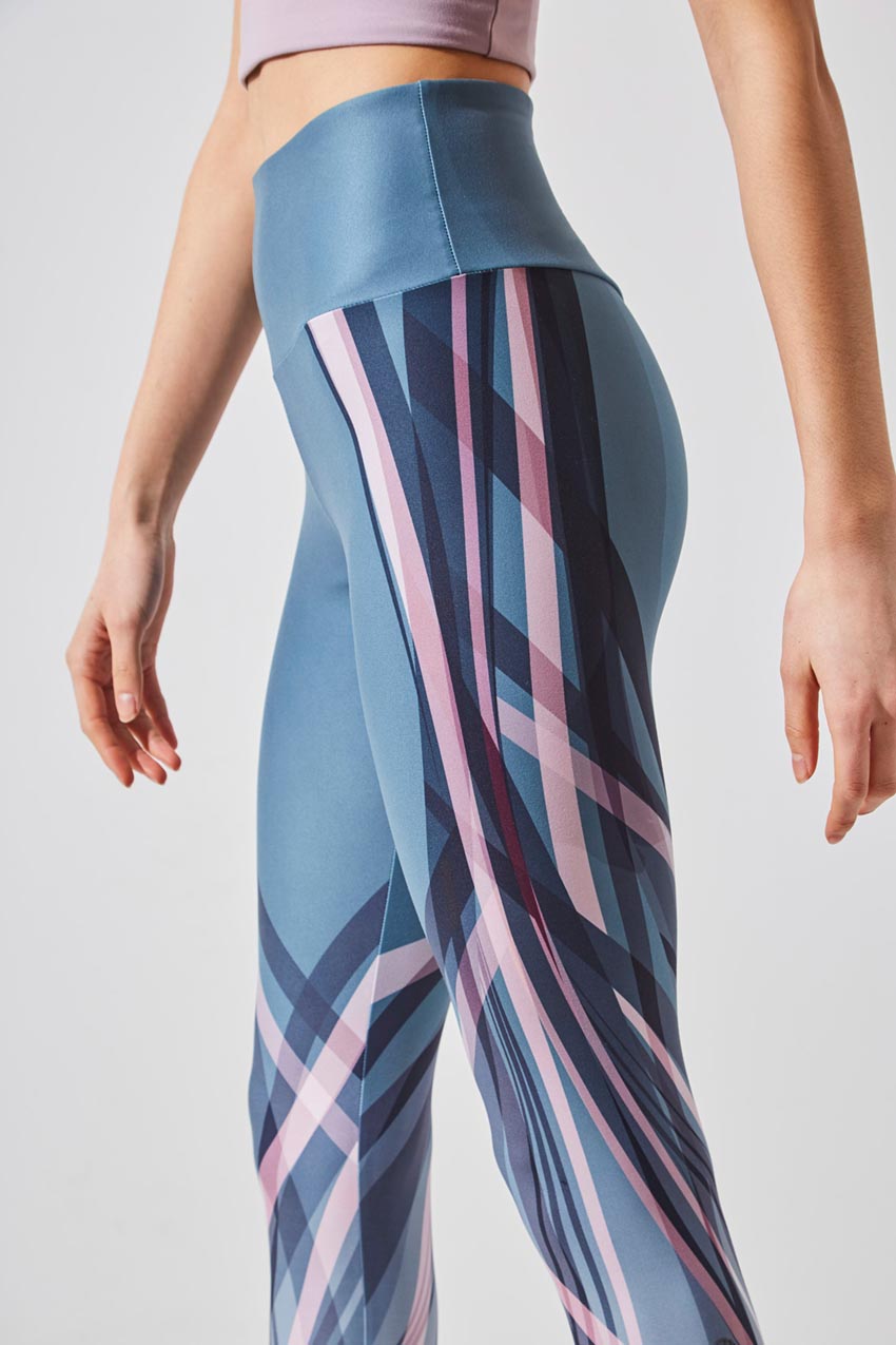 Strive Recycled High Waisted 7/8 Printed Legging
