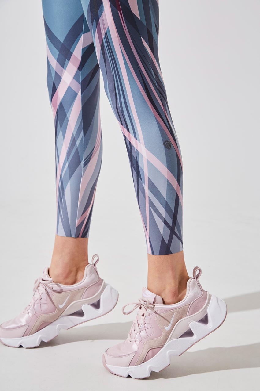 Strive Recycled High Waisted 7/8 Printed Legging