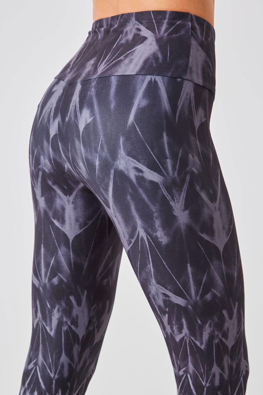 Strive Recycled High Waisted 7/8 Printed Legging
