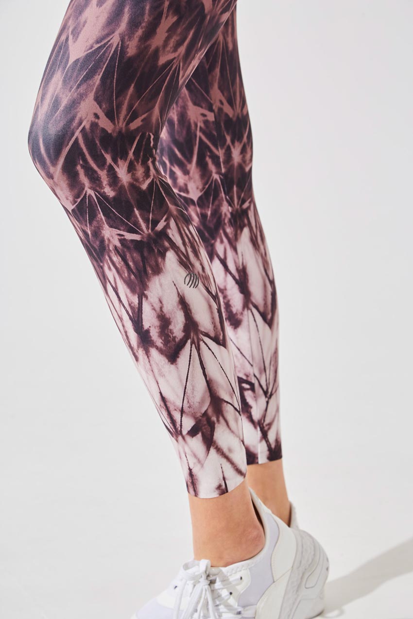 Strive Recycled High Waisted 7/8 Printed Legging