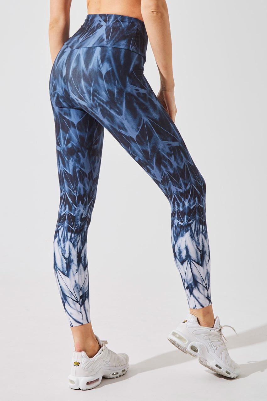 Strive Recycled High Waisted 7/8 Printed Legging
