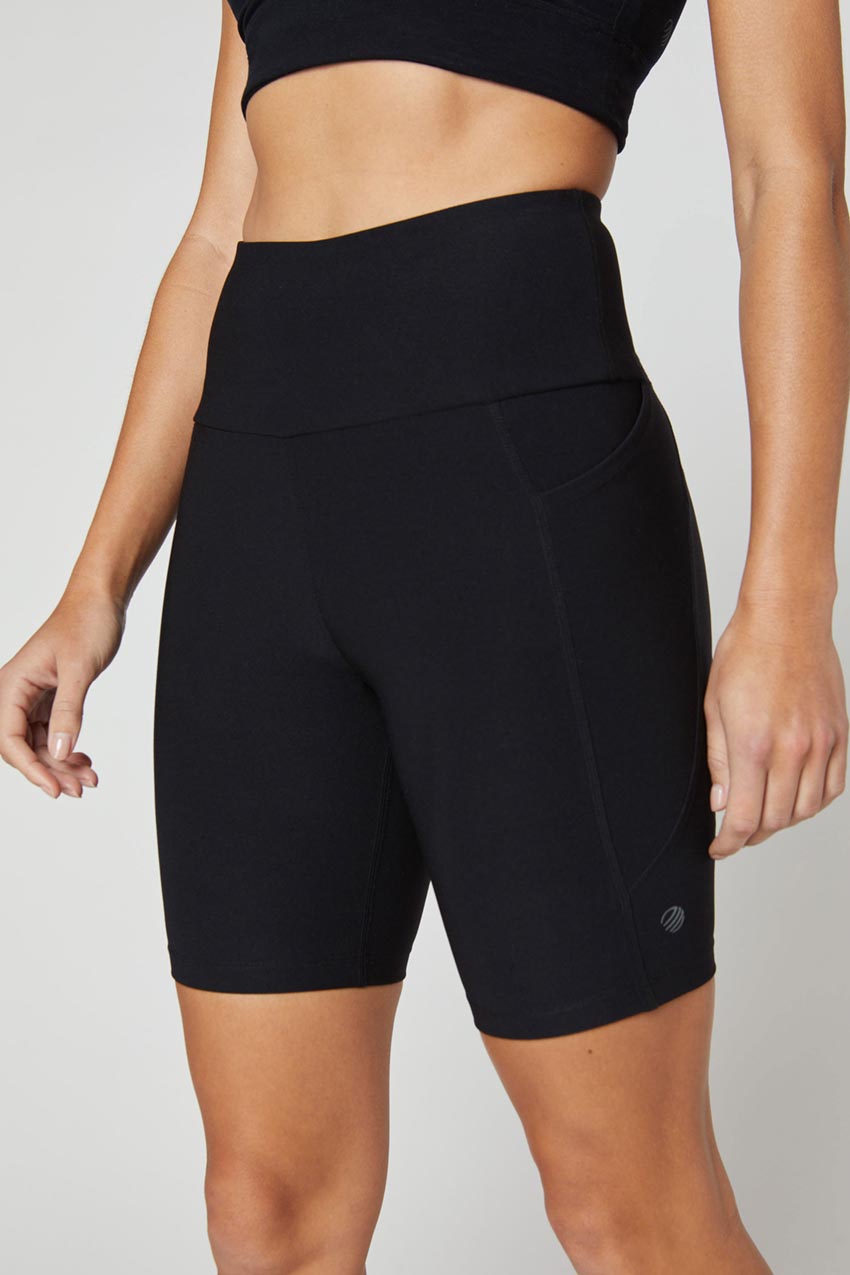 Kalani Explore Recycled High-Waisted 8" Bike Short