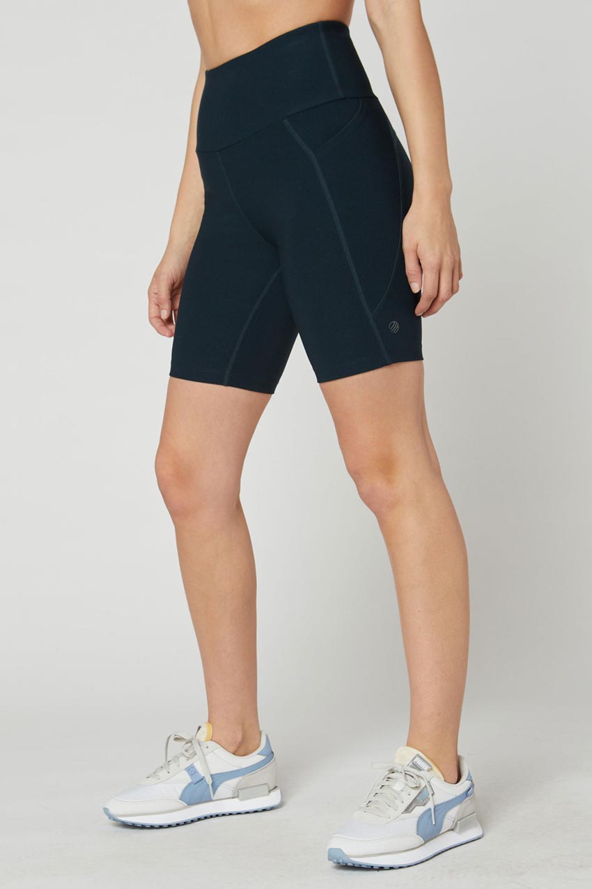 Kalani Explore Recycled High-Waisted 8" Bike Short