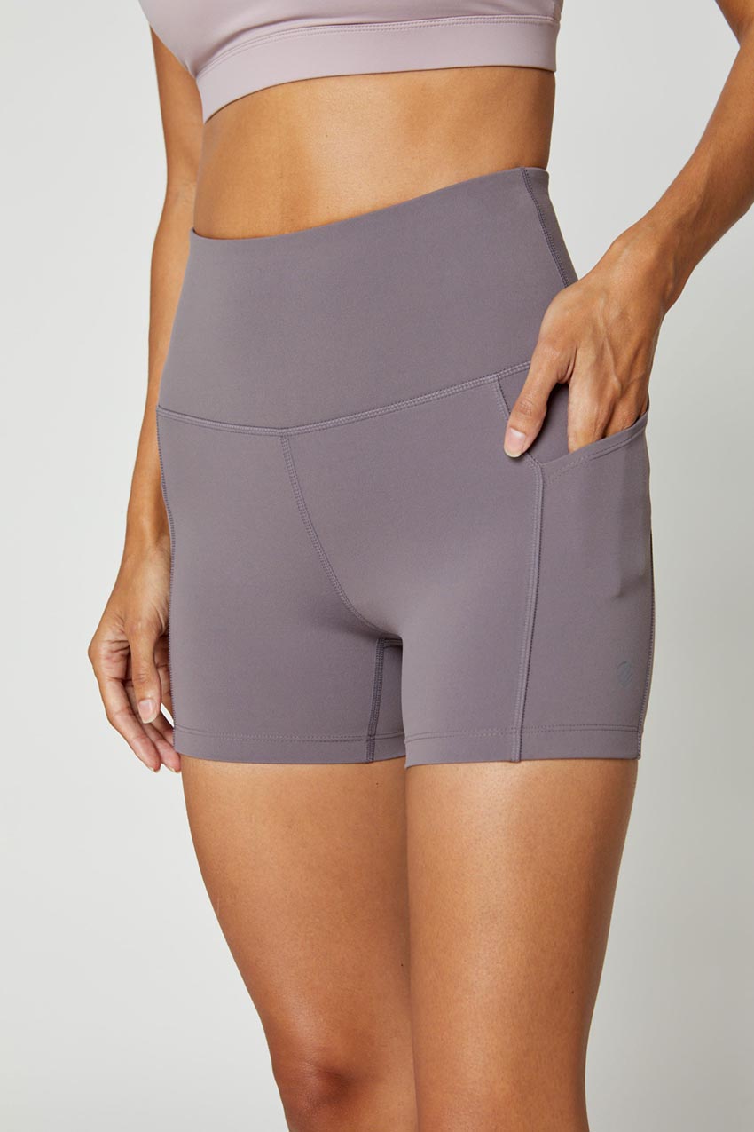 Gianna Vital Ultra High-Waisted 4" Short