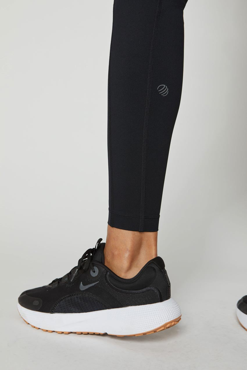 Lorde Multiple Pockets High-Waisted Legging