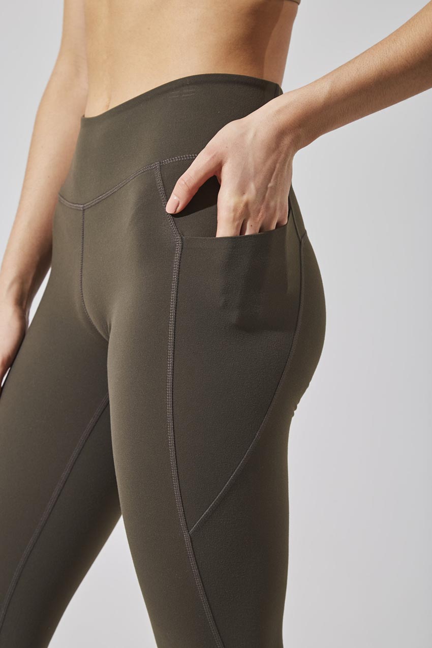 Aria Velocity Mid-Rise 7/8 Legging
