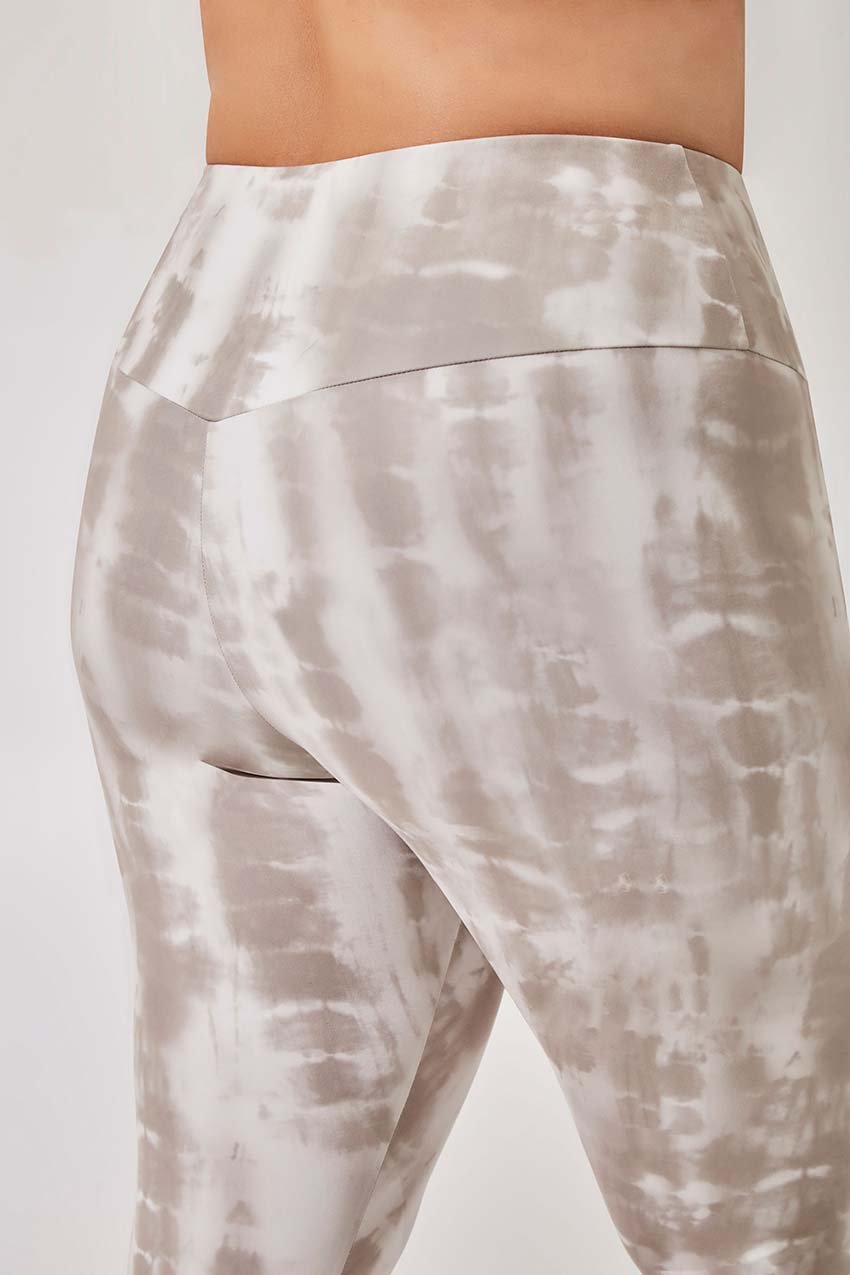 Strive High Waisted Recycled Polyester 7/8 Legging