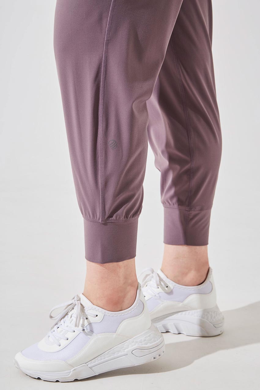 Vital High-Rise Side Pocket Jogger