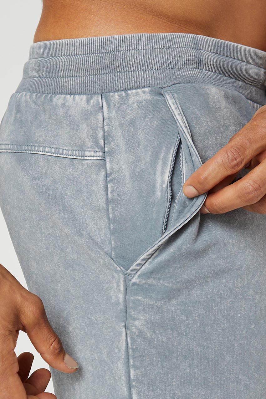 Row All Gender 8" Washed Short