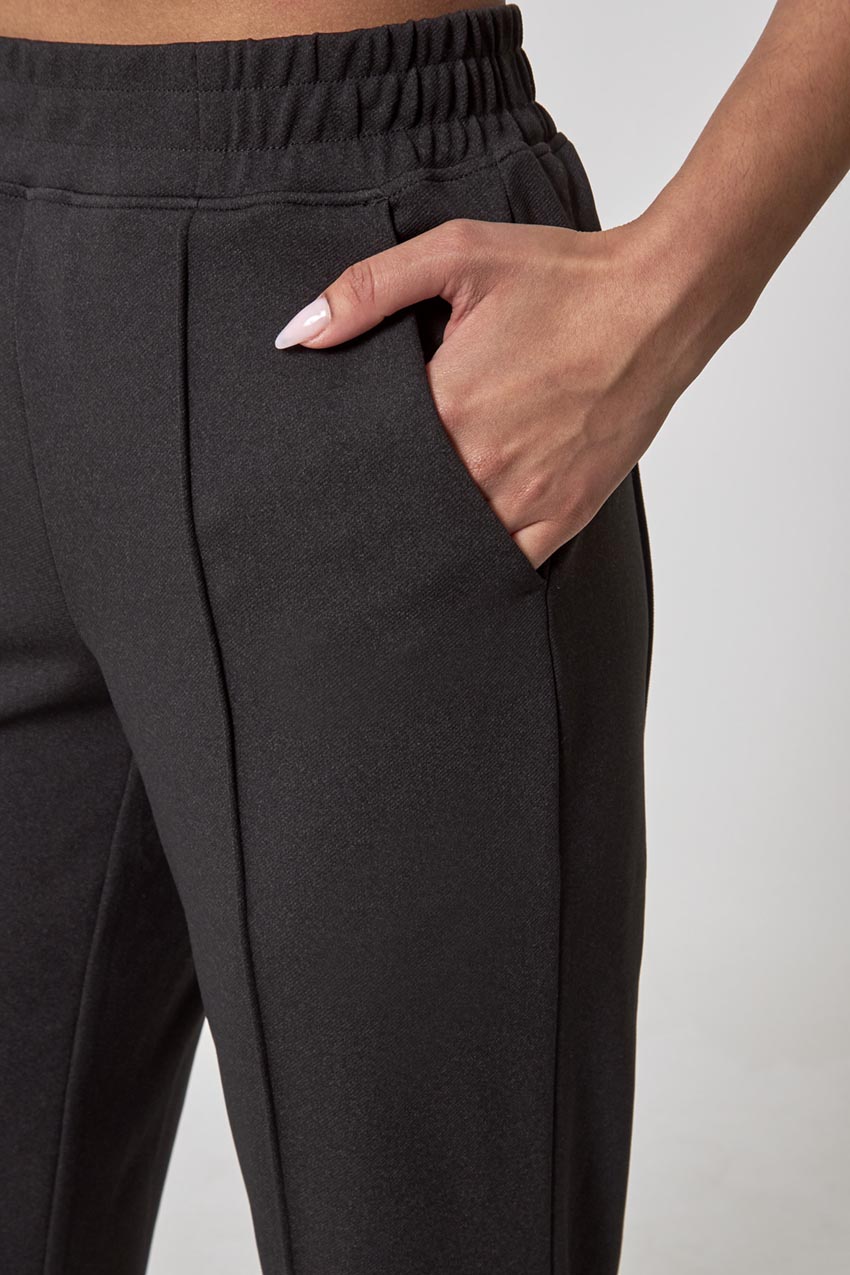 NEW Mondetta Women's Pintuck Straight Leg Pull On Pants Size Medium