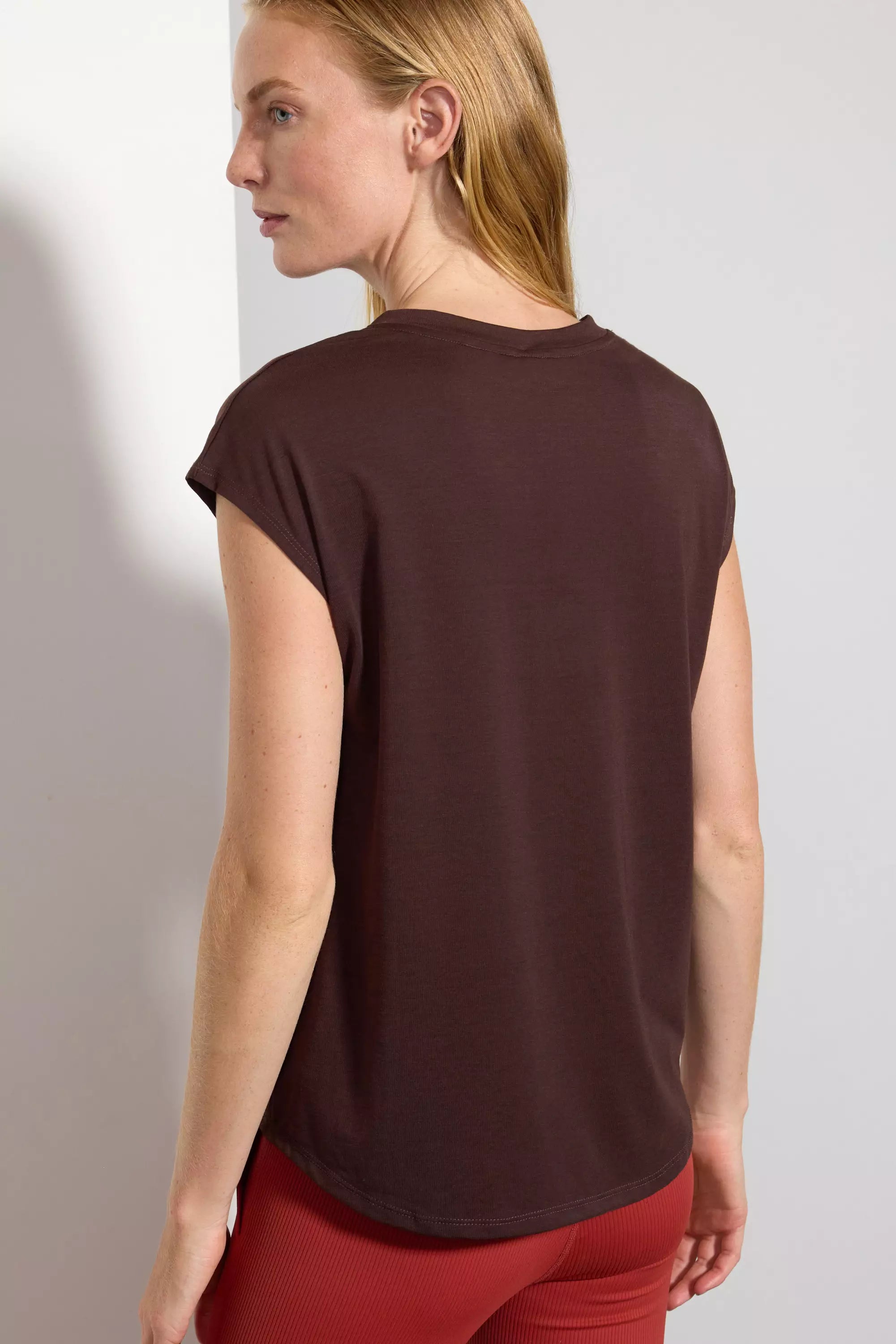 Performance Knit Sleeveless Tee - Chocolate Brown