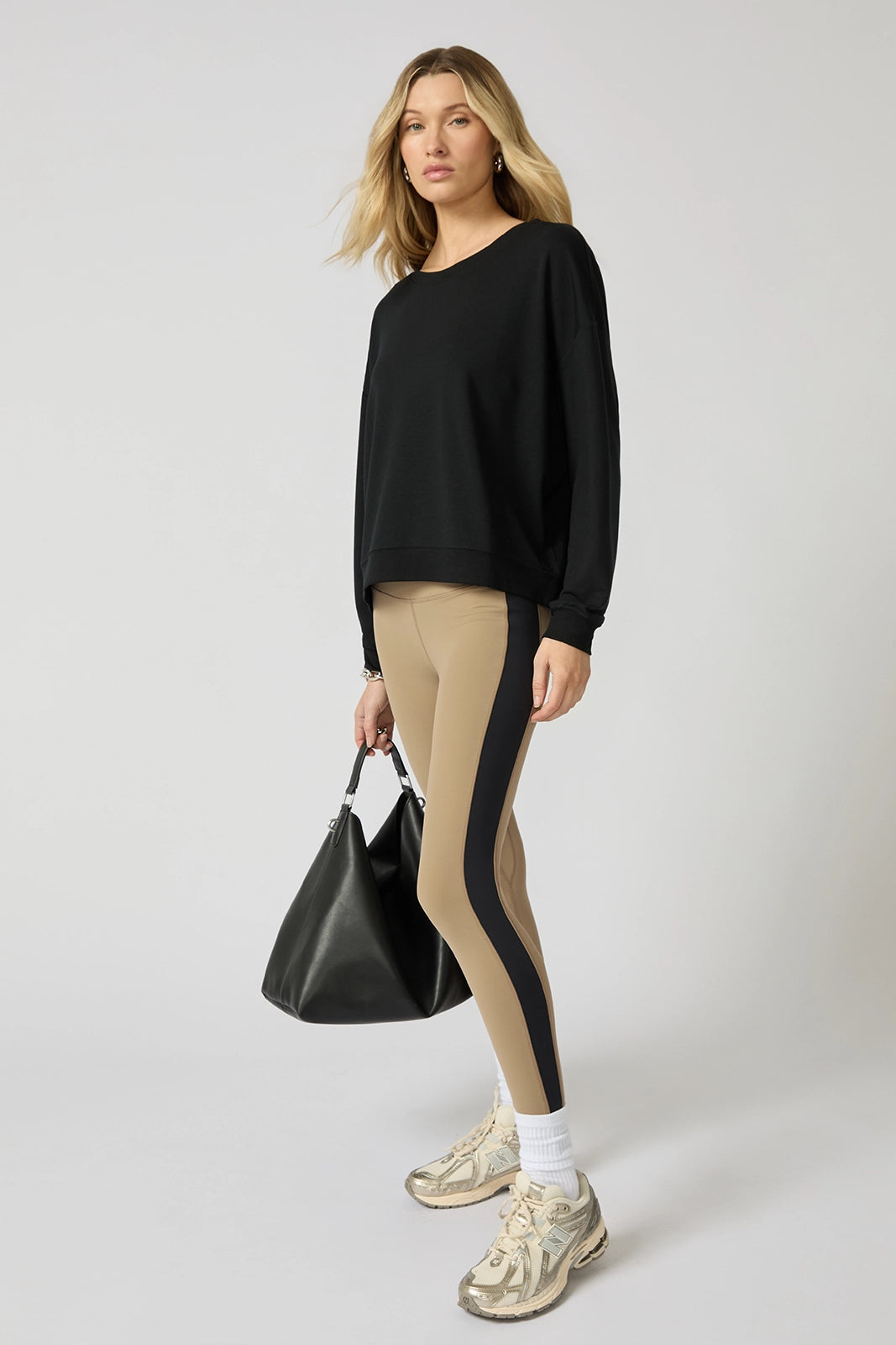 Cozy Fleece Relaxed Crew - Black