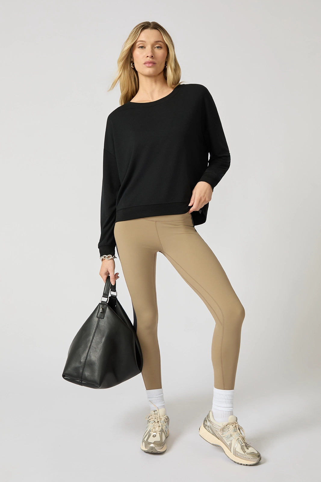 Cozy Fleece Relaxed Crew - Black