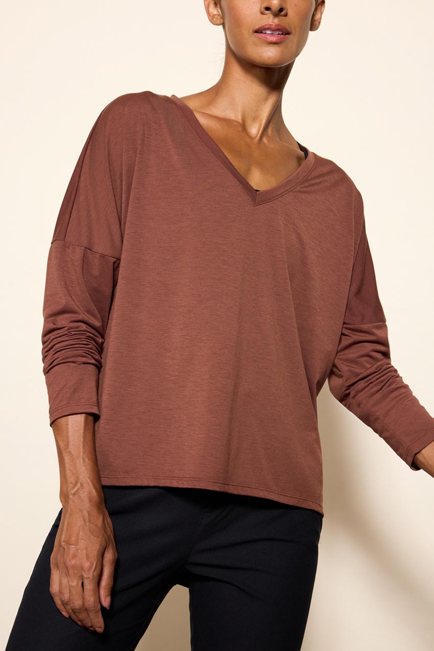 Dynamic Recycled Polyester V-Neck Relaxed Long Sleeve Shirt