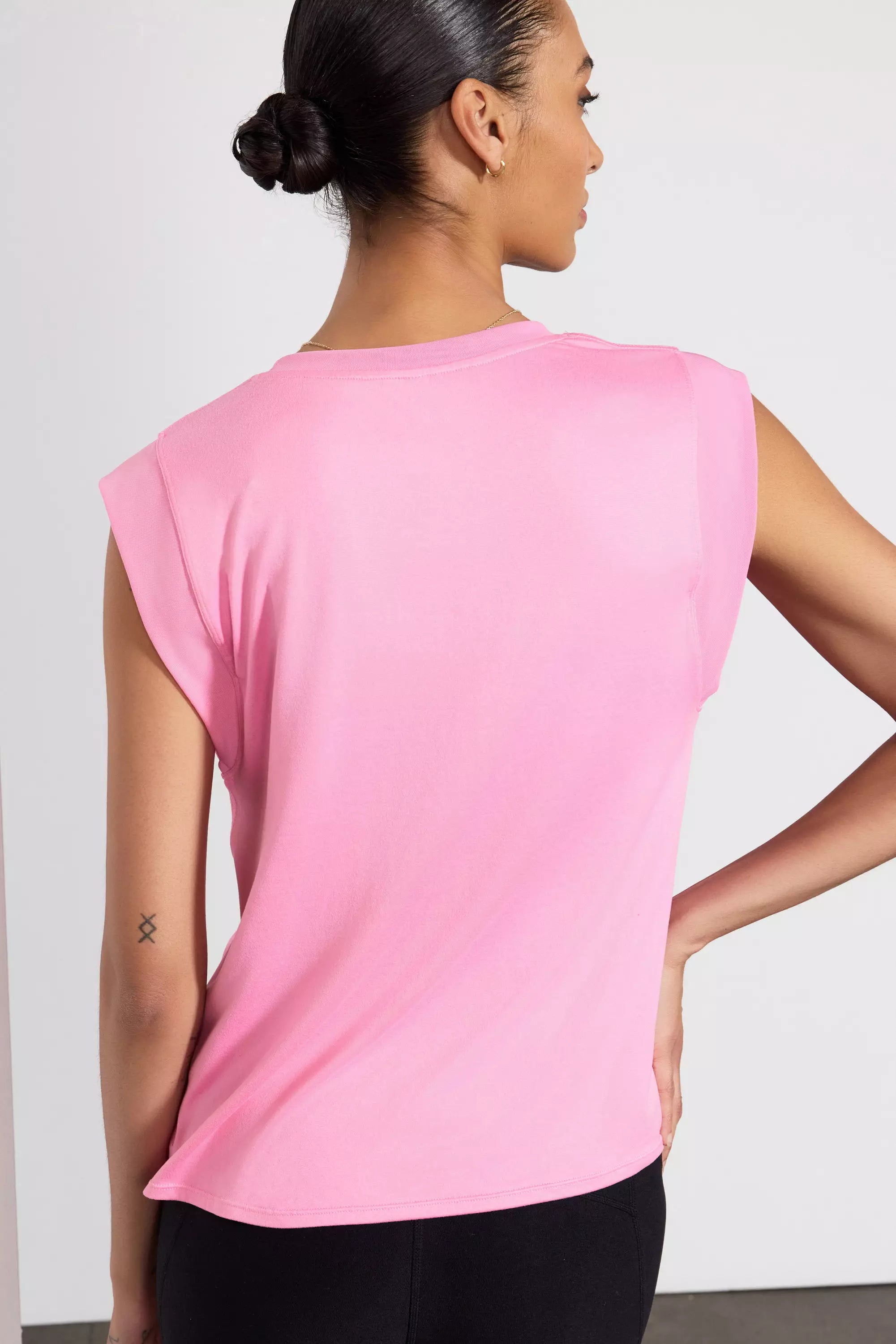 Pace Relajado Fit Tee - Sachet Pink