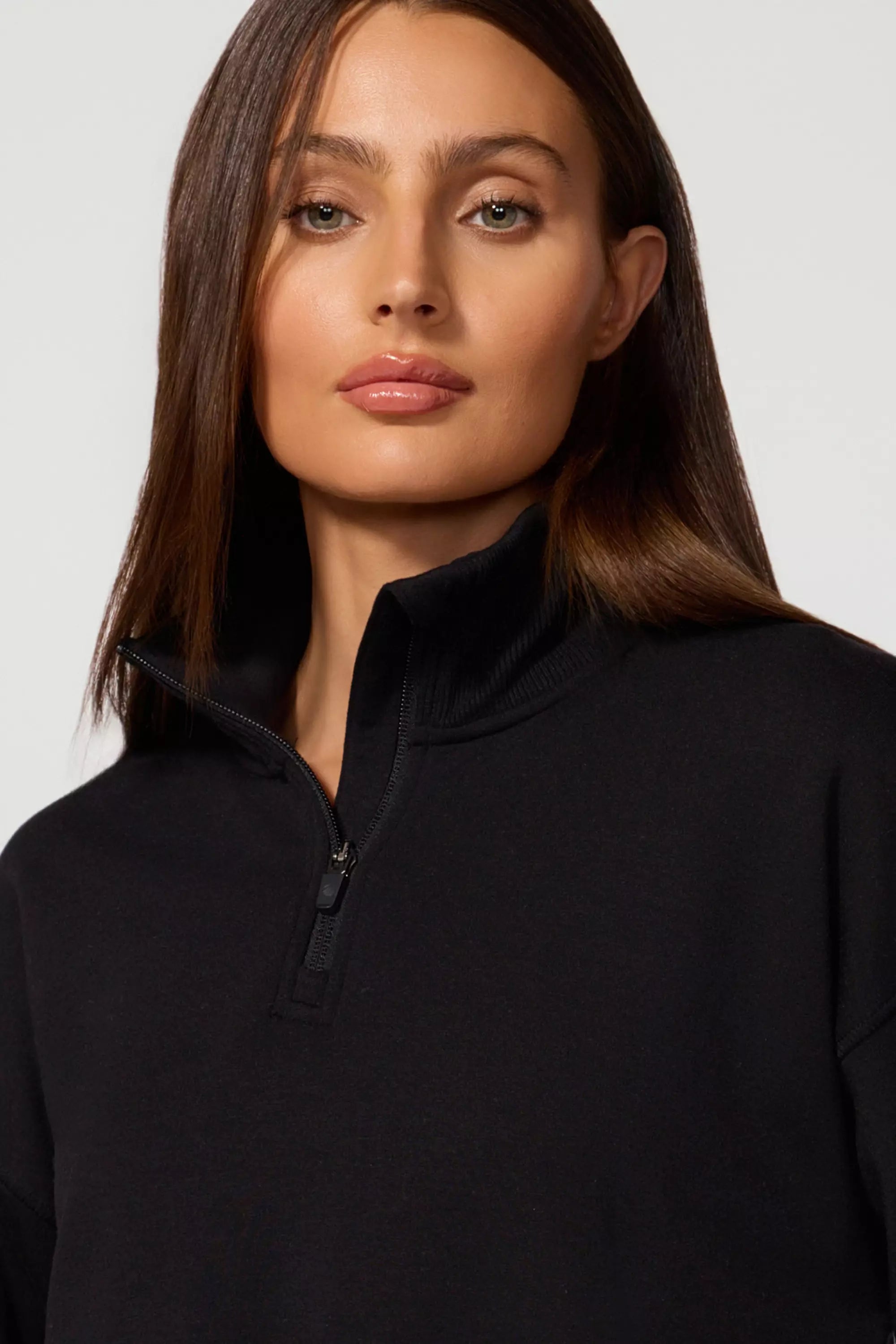 Serenity 1/4 Zip - Black