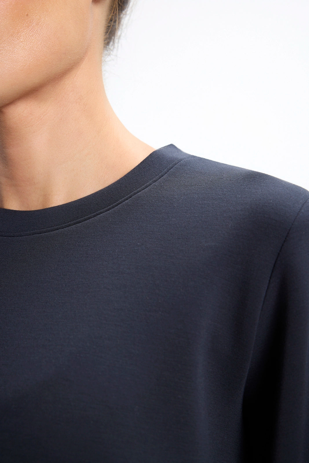 Dreamweave™ Pleated Crew Neck - Black