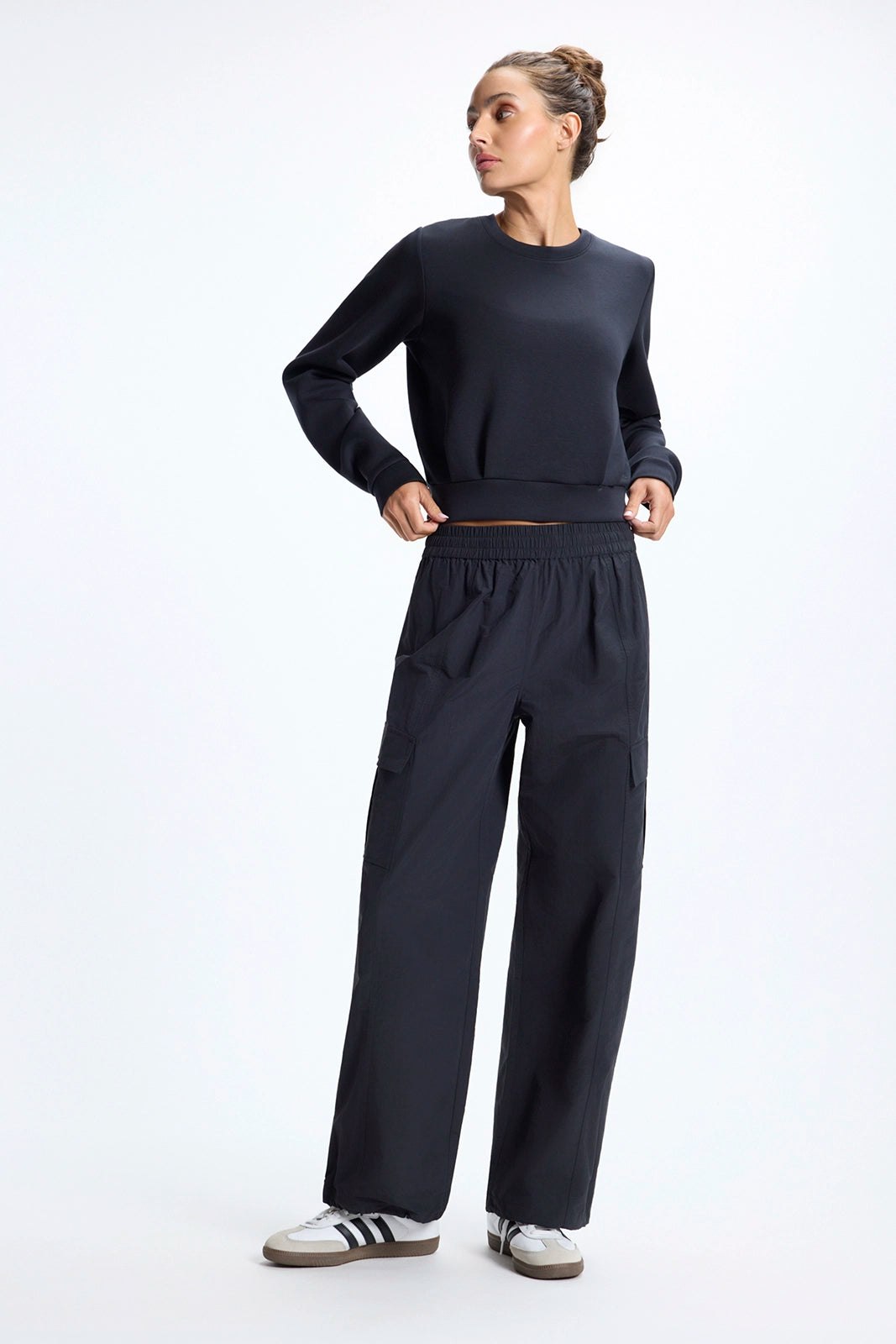 Dreamweave™ Pleated Crew Neck - Black