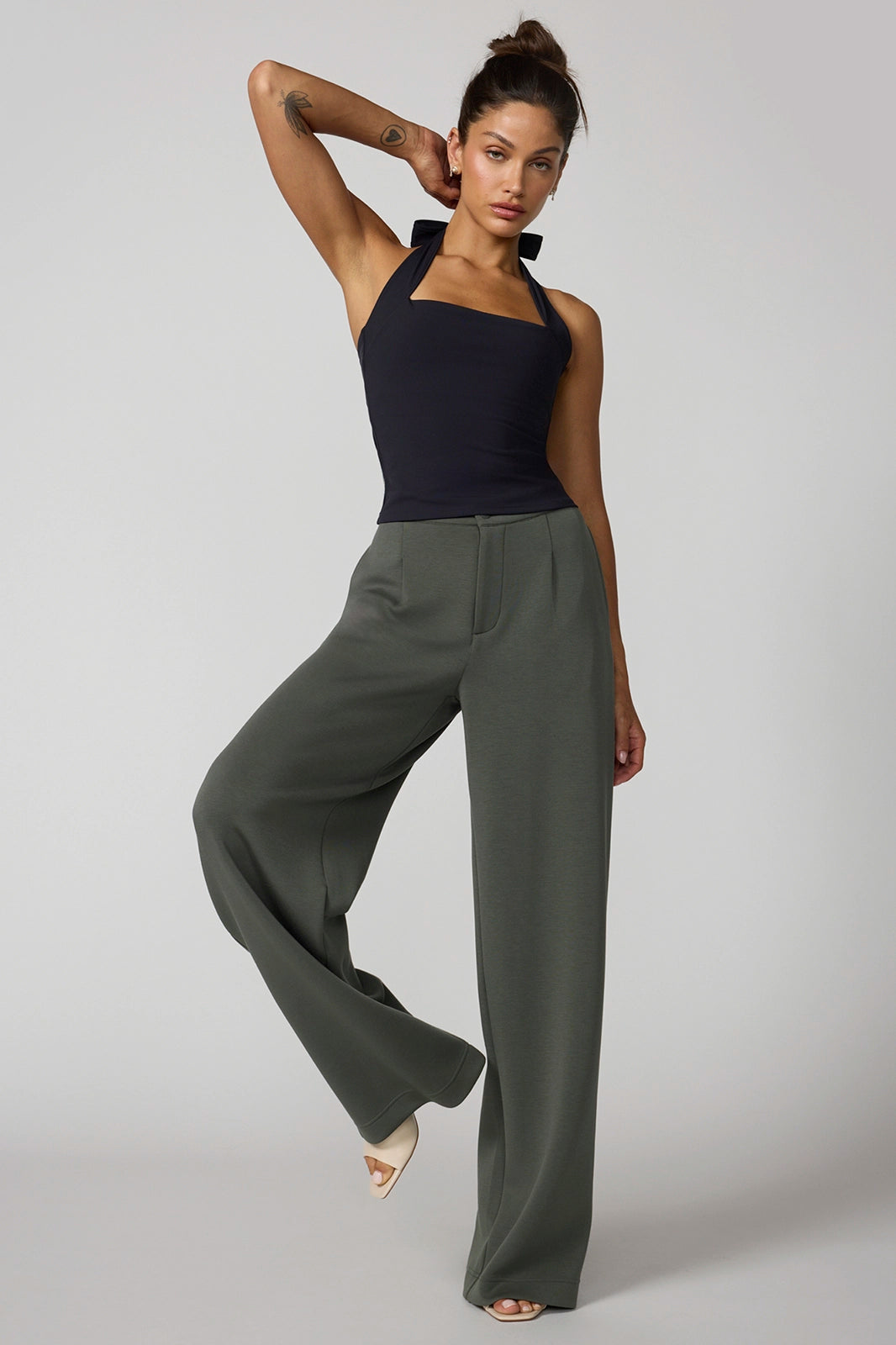 Sculpt Halter Top - Black