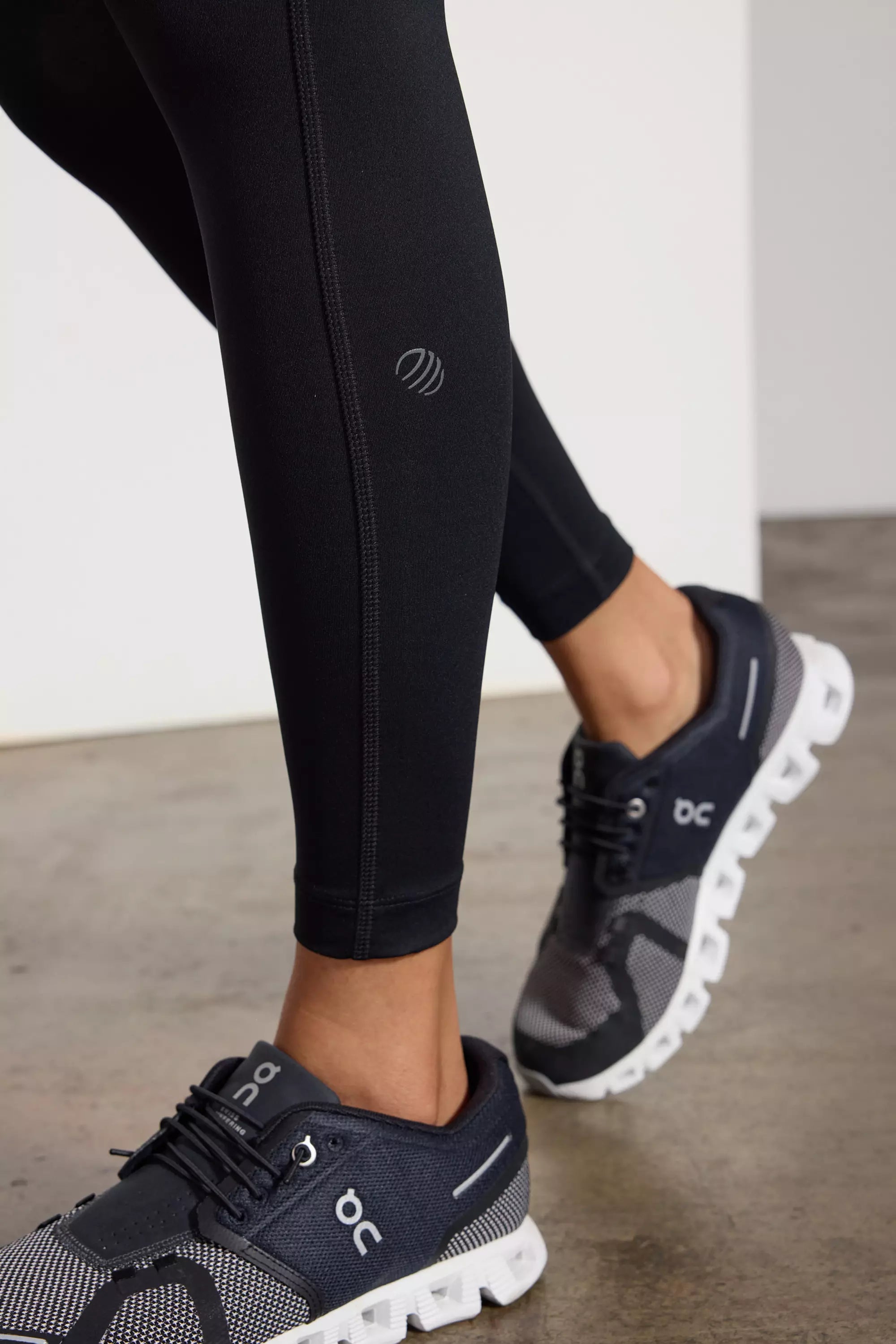 Vital Side Pocket Legging - Black