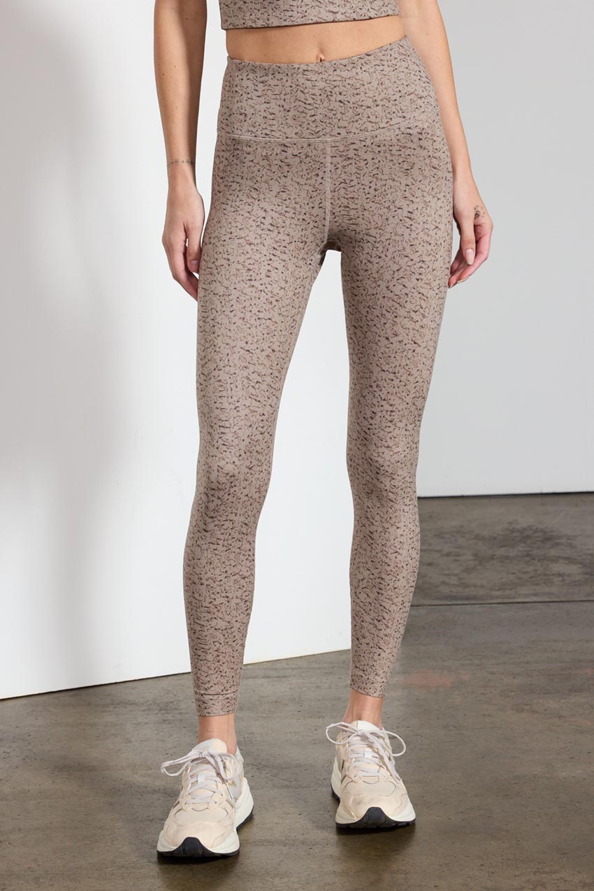 Explore High Waisted 25" Printed Legging Peached