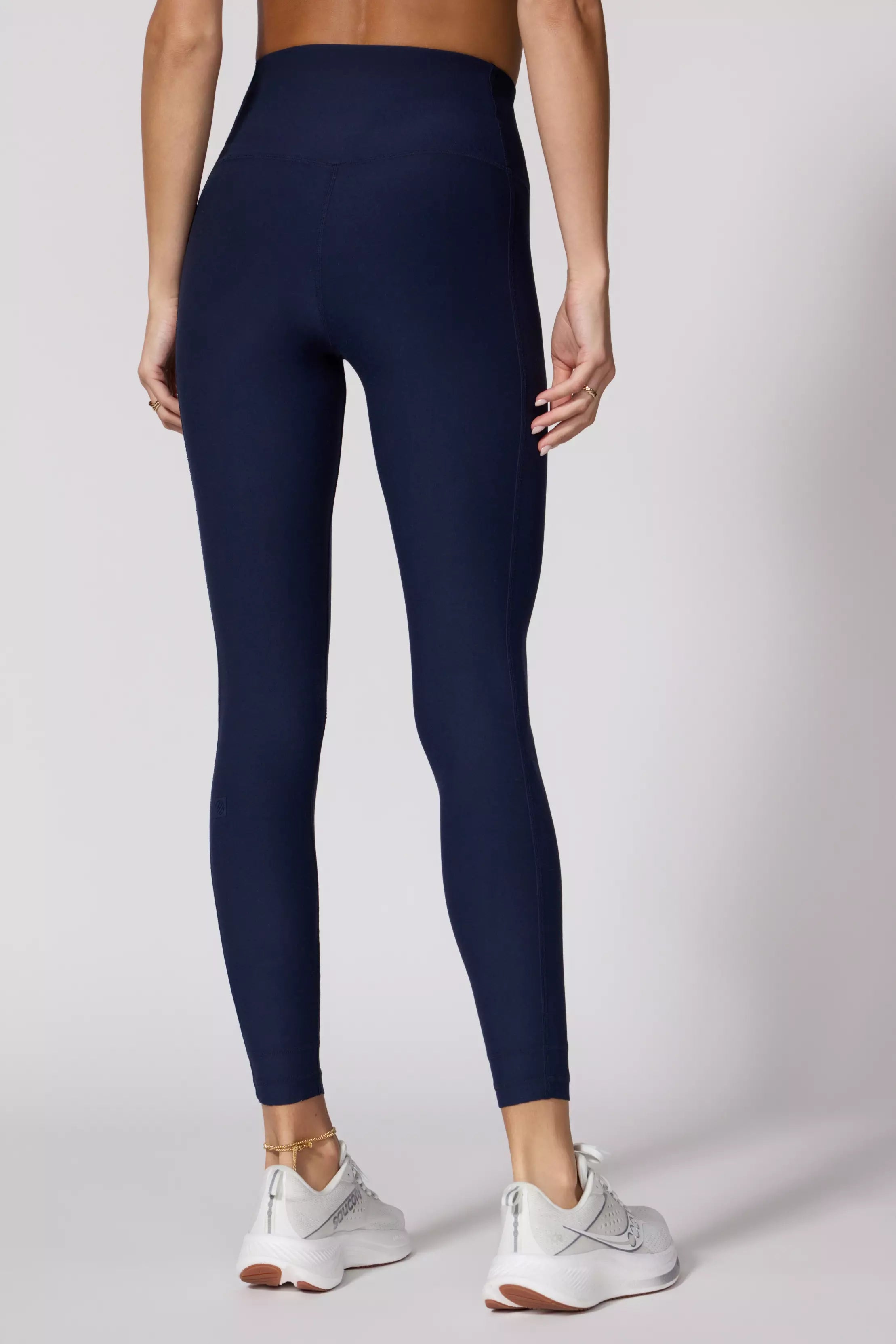 Explorez le legging coupé en longueur - Deep Navy