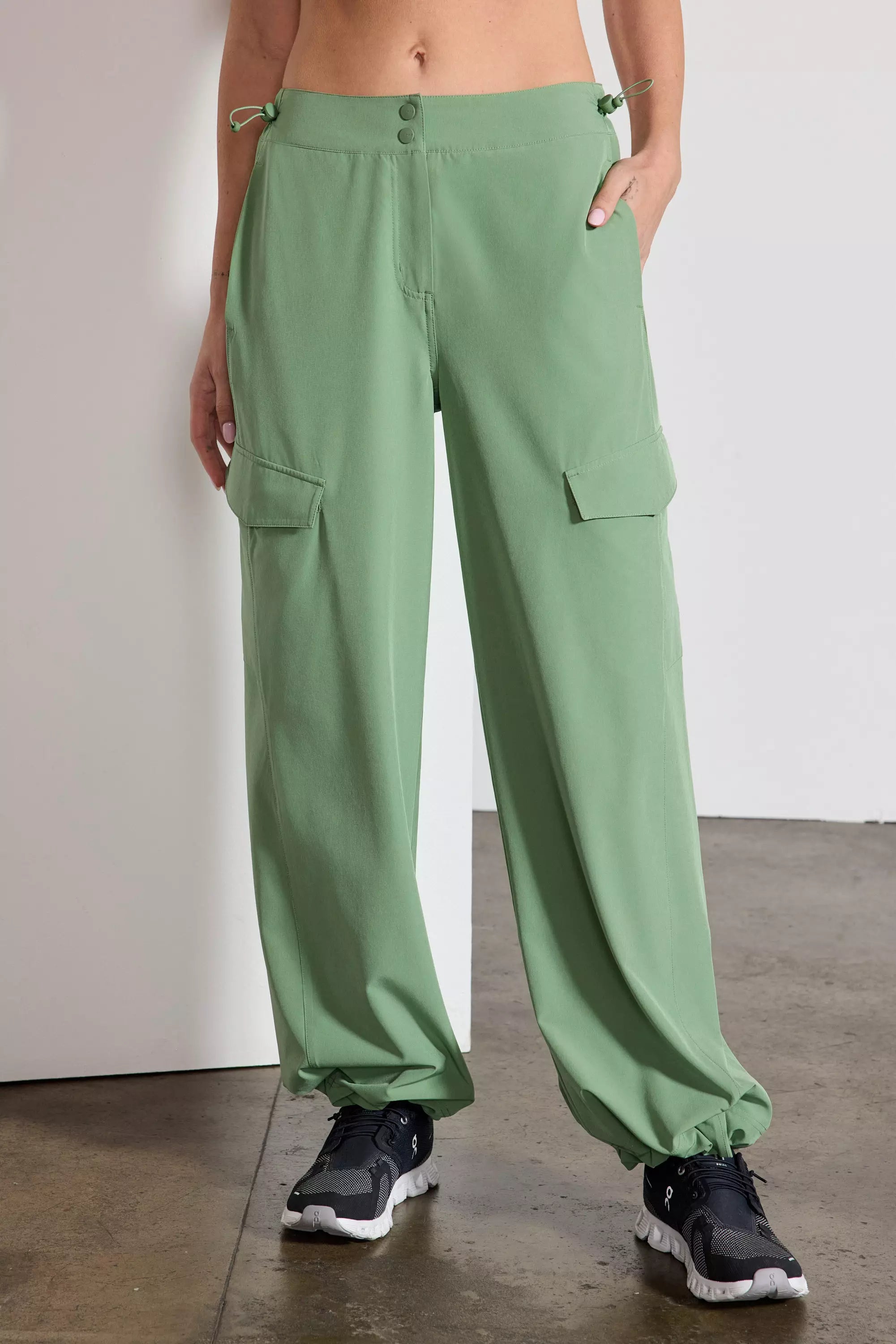 Inspire Low-Rise Cargo Pant 30"