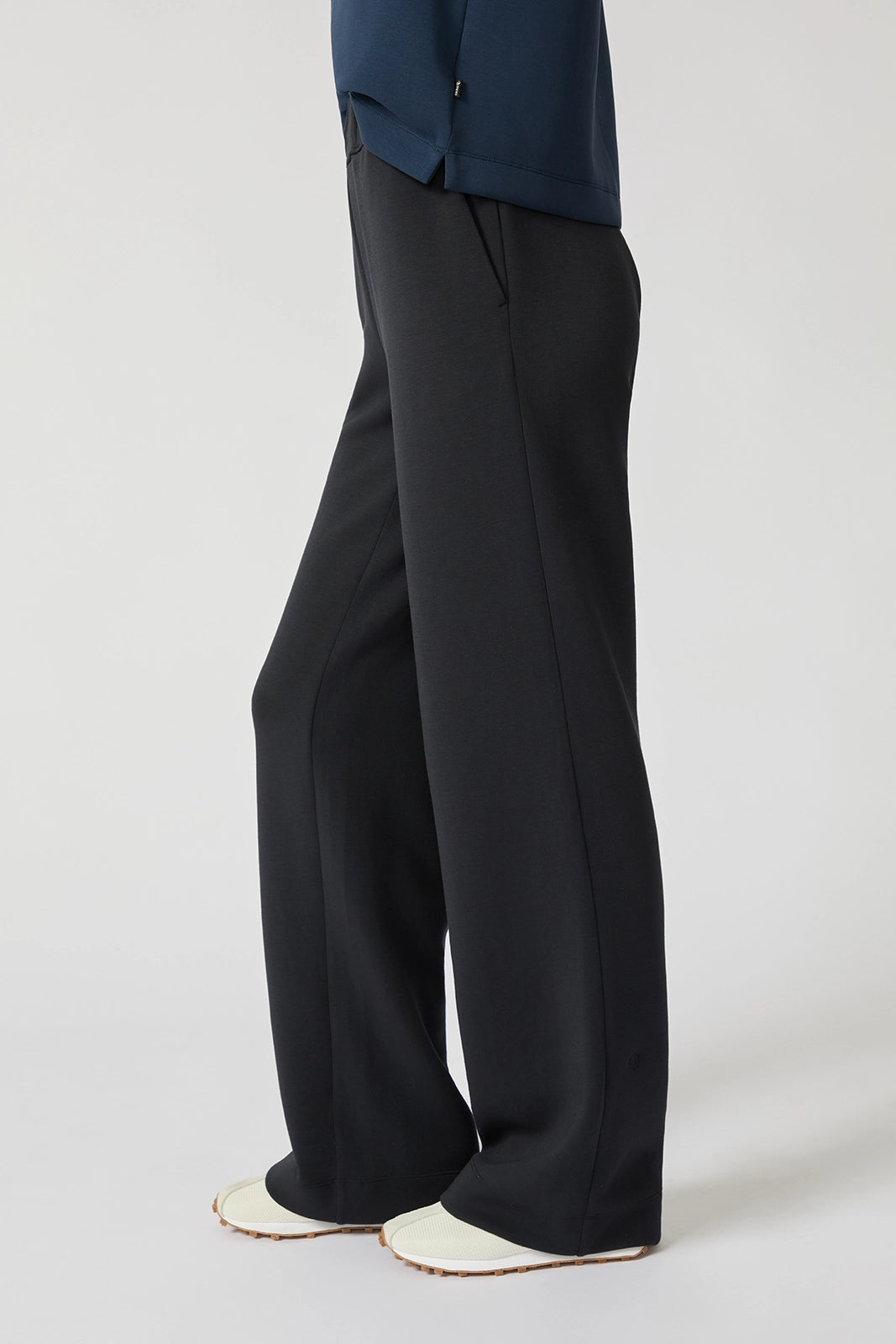 Dreamweave™ Relaxed Pant - Black