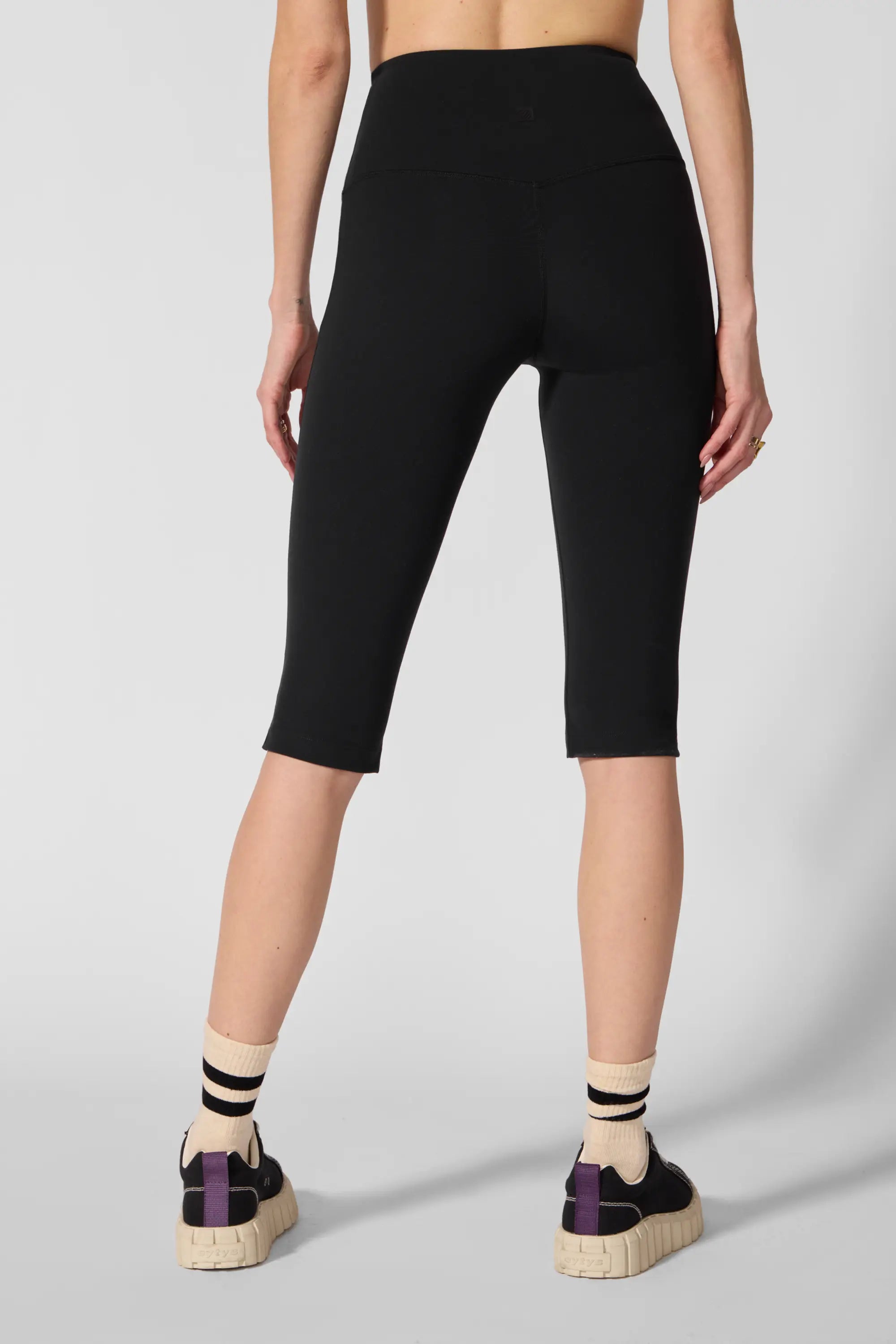 Sculpt Capri - Black