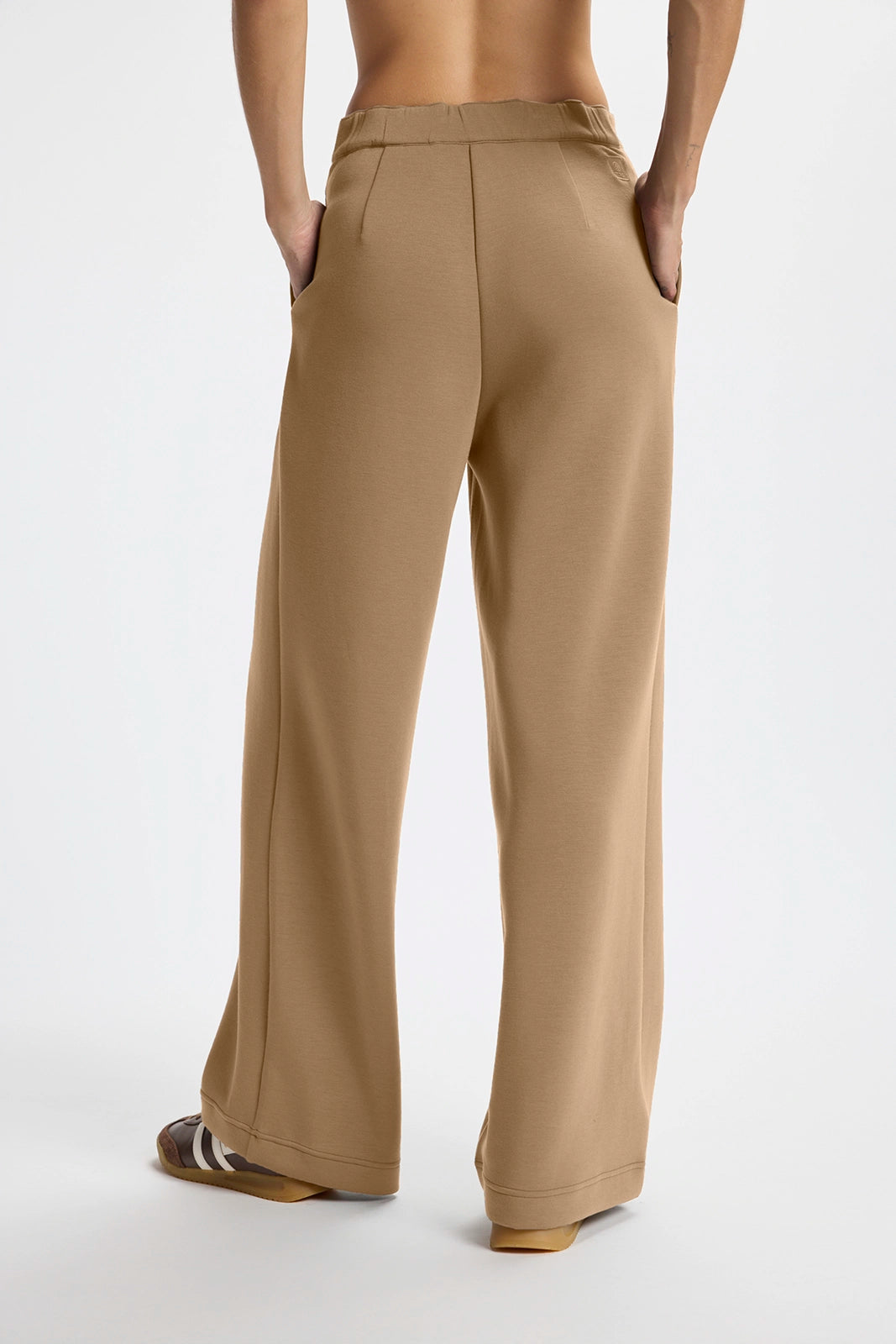 Dreamweave™ Pleated Trouser - Caribou