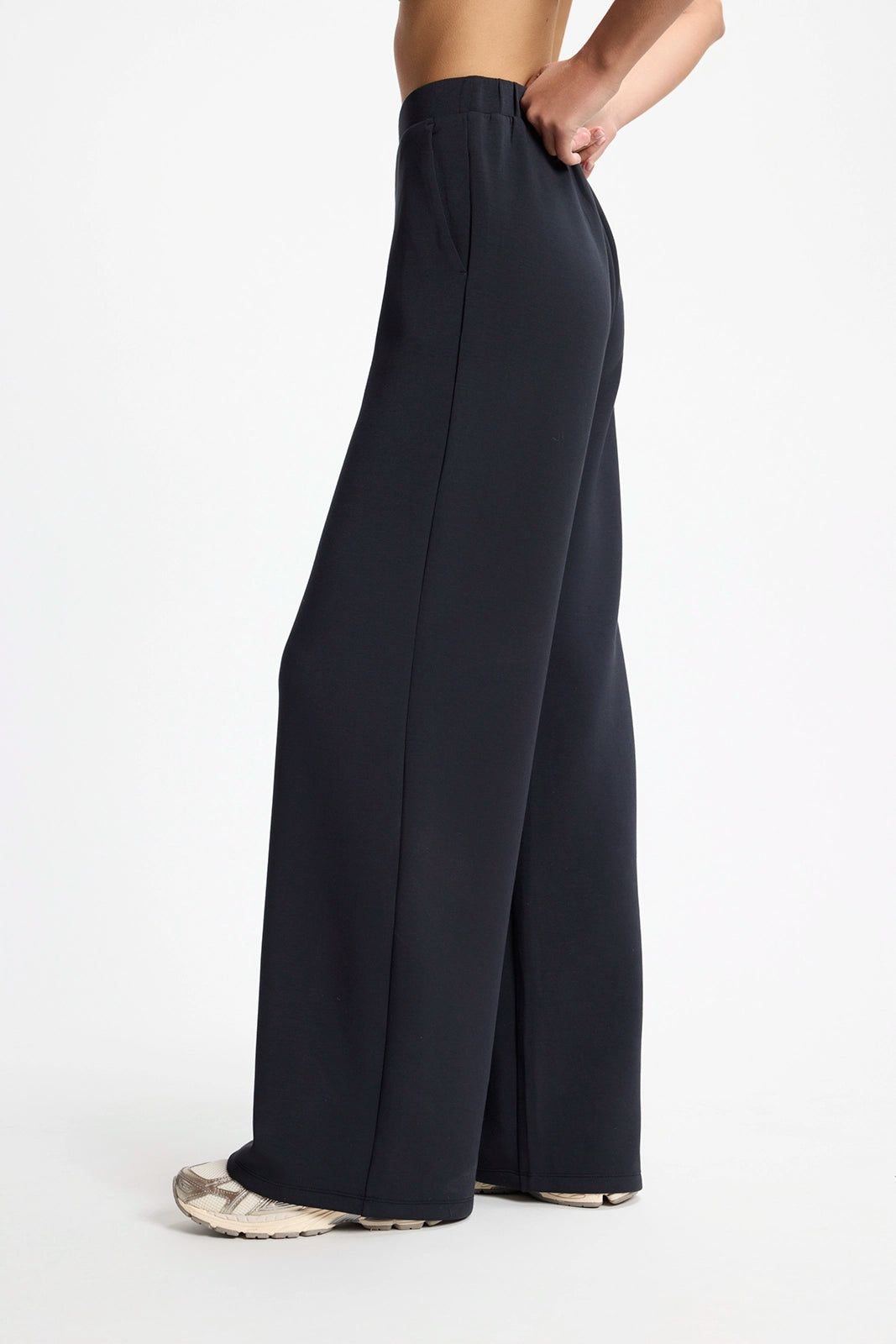 Dreamweave™ Wide Leg Pant - Black