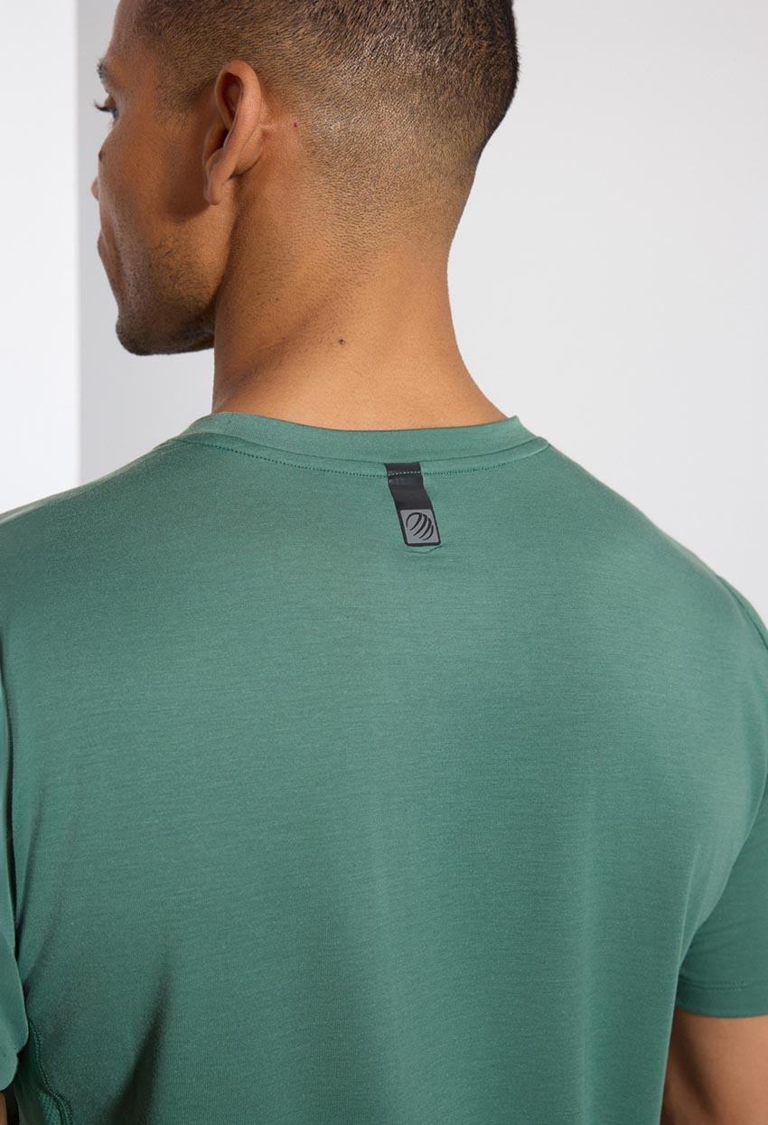 Dynamic T-Shirt with Under Arm Mesh Panel
