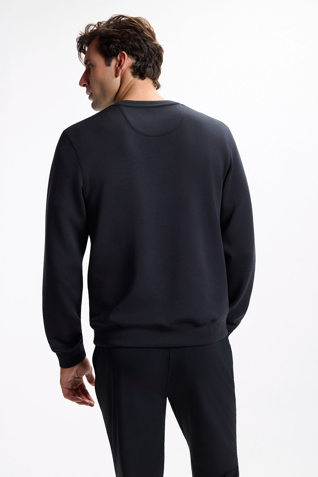 Dreamweave™ Crew Neck Pullover - Black