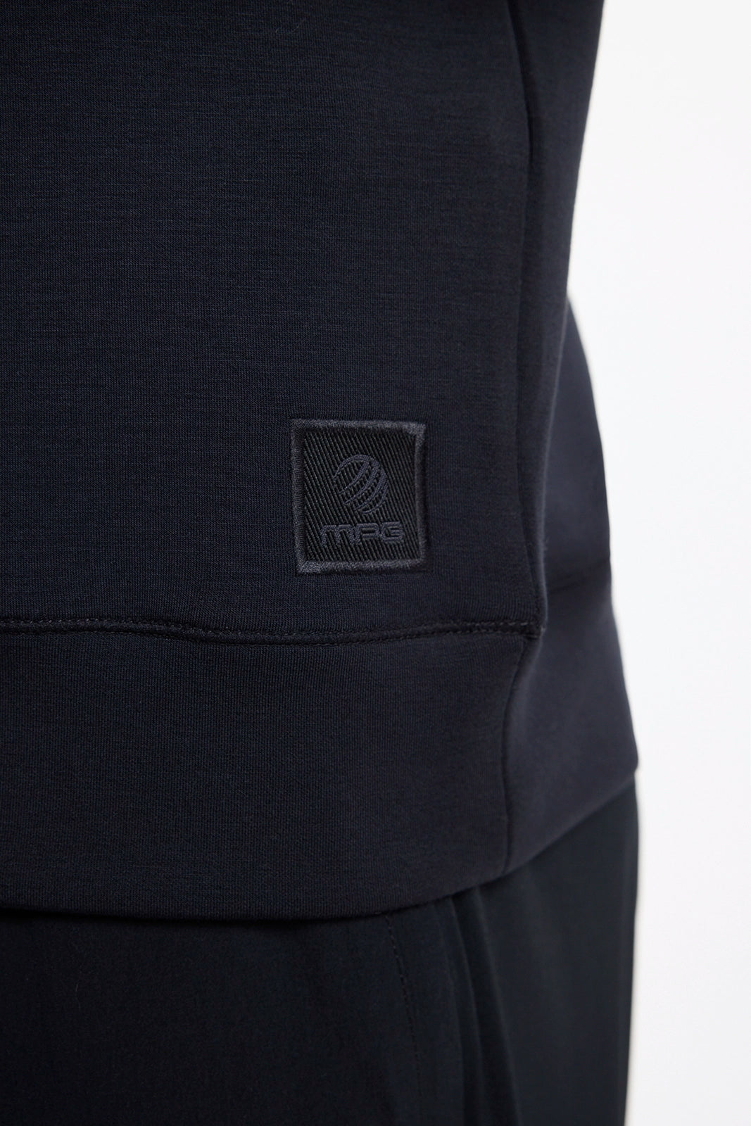 Dreamweave™ Crew Neck Pullover - Black