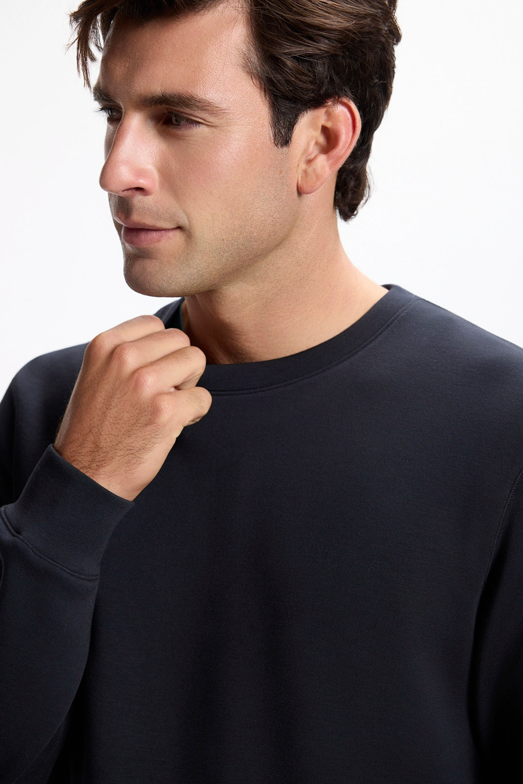 Dreamweave™ Crew Neck Pullover - Black