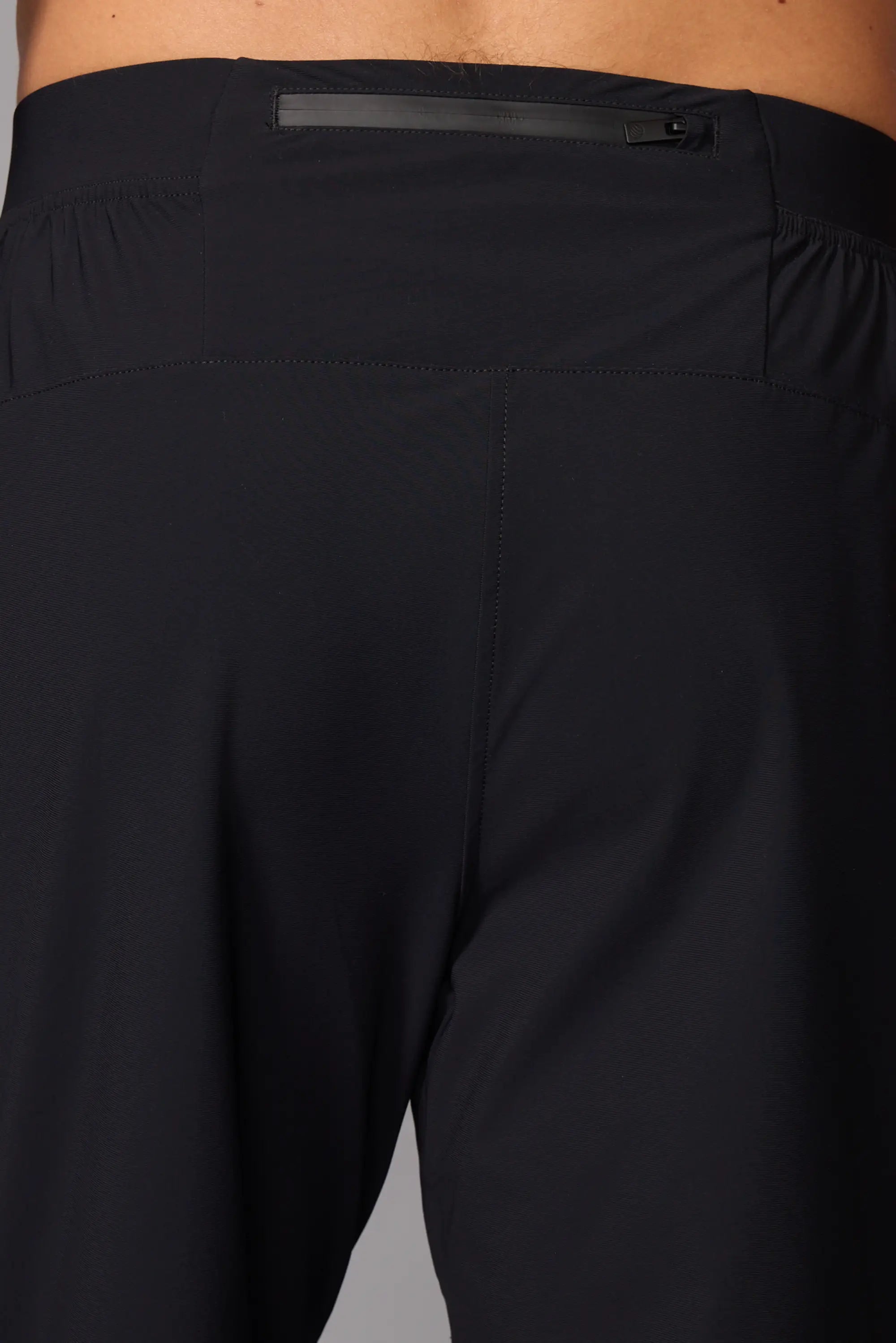 Zeal Hybrid Jogger - Black