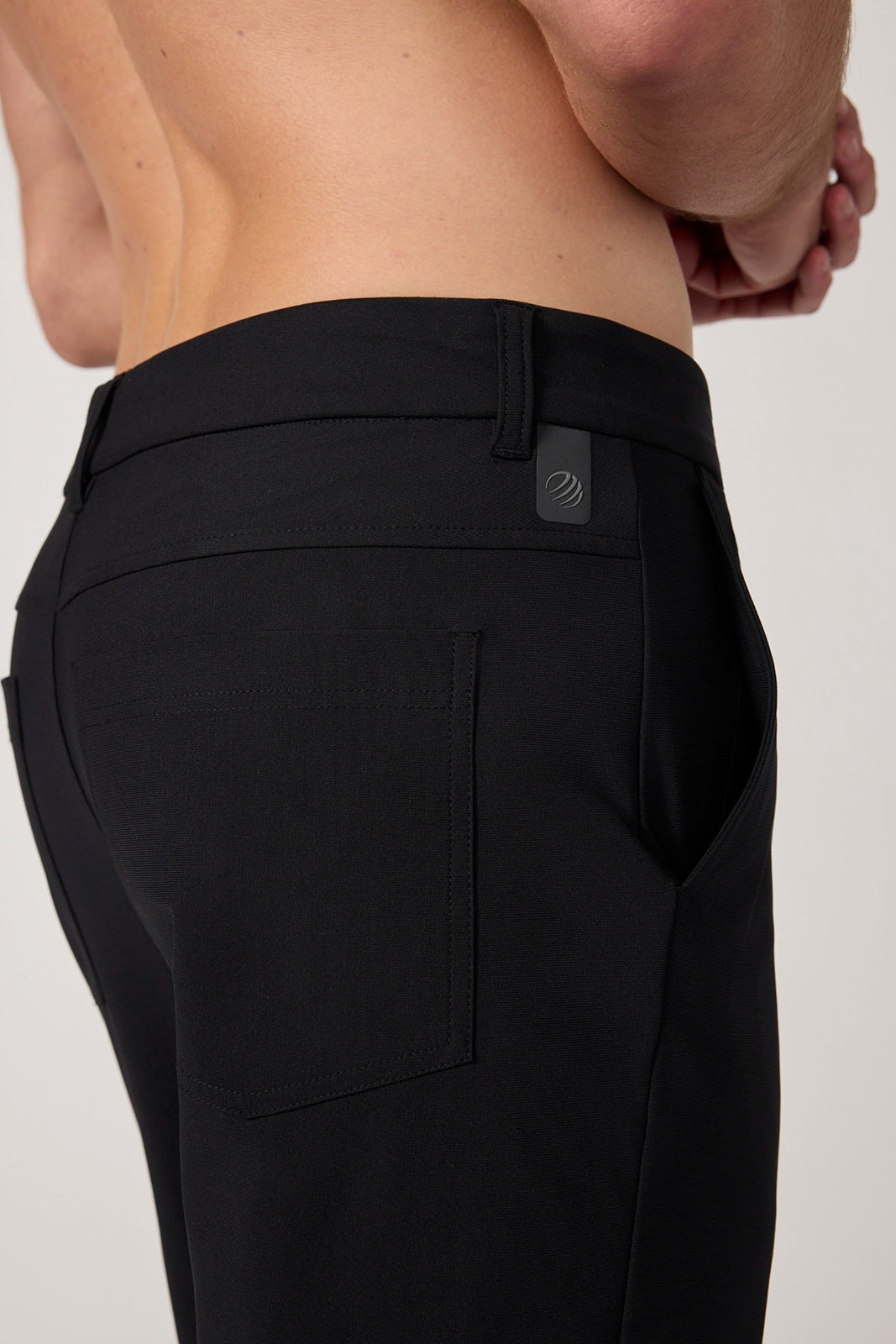 The Nomad 5 Pocket Pant - Black