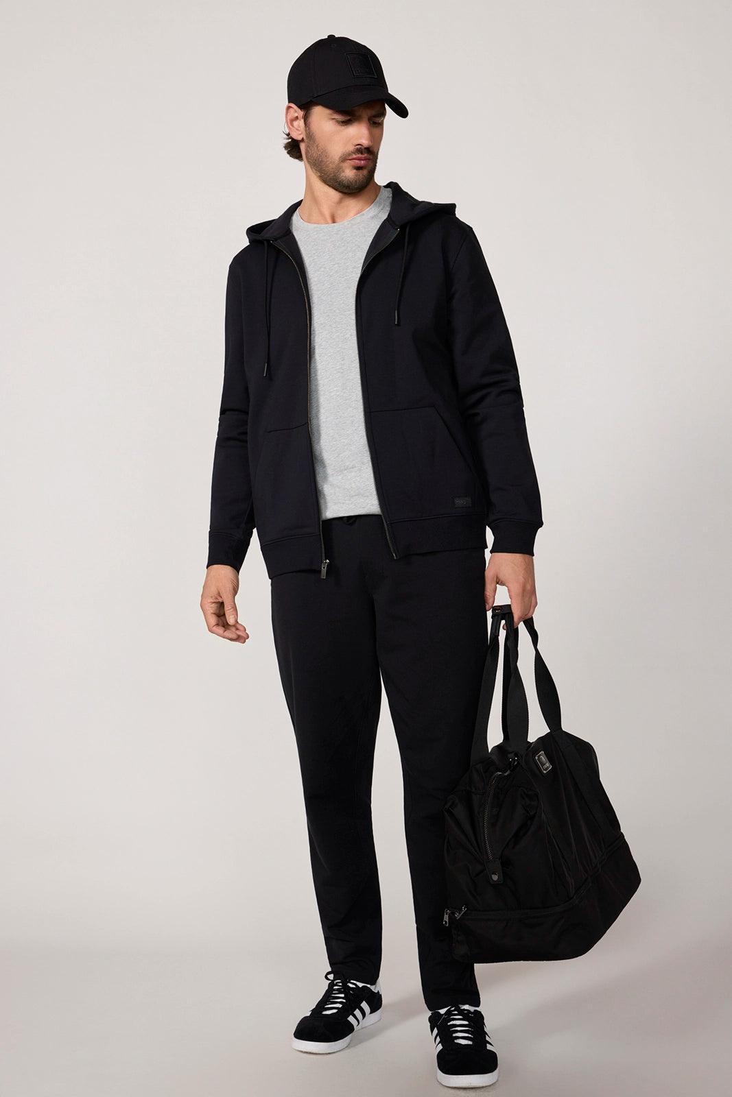 The Weekend Jogger - Black