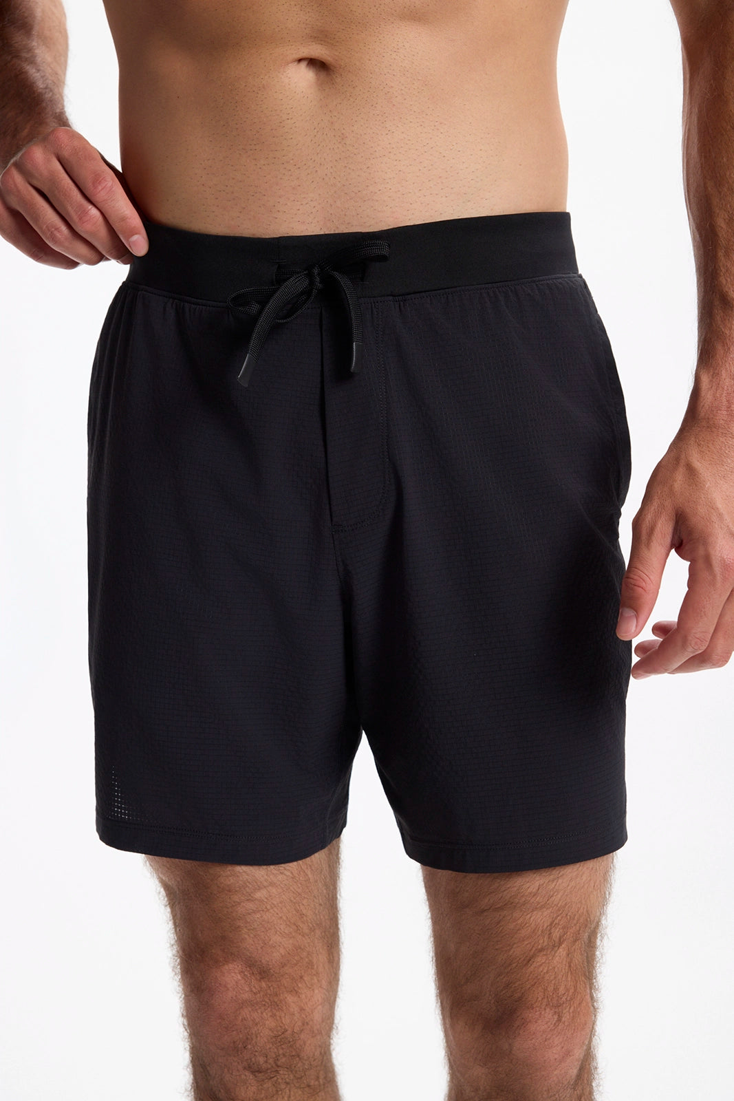 The Aerate Short - Black