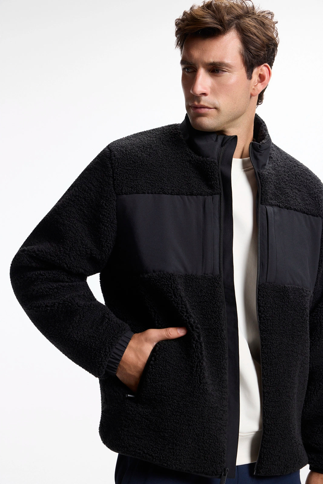 Brave The Wild Jacket - Black