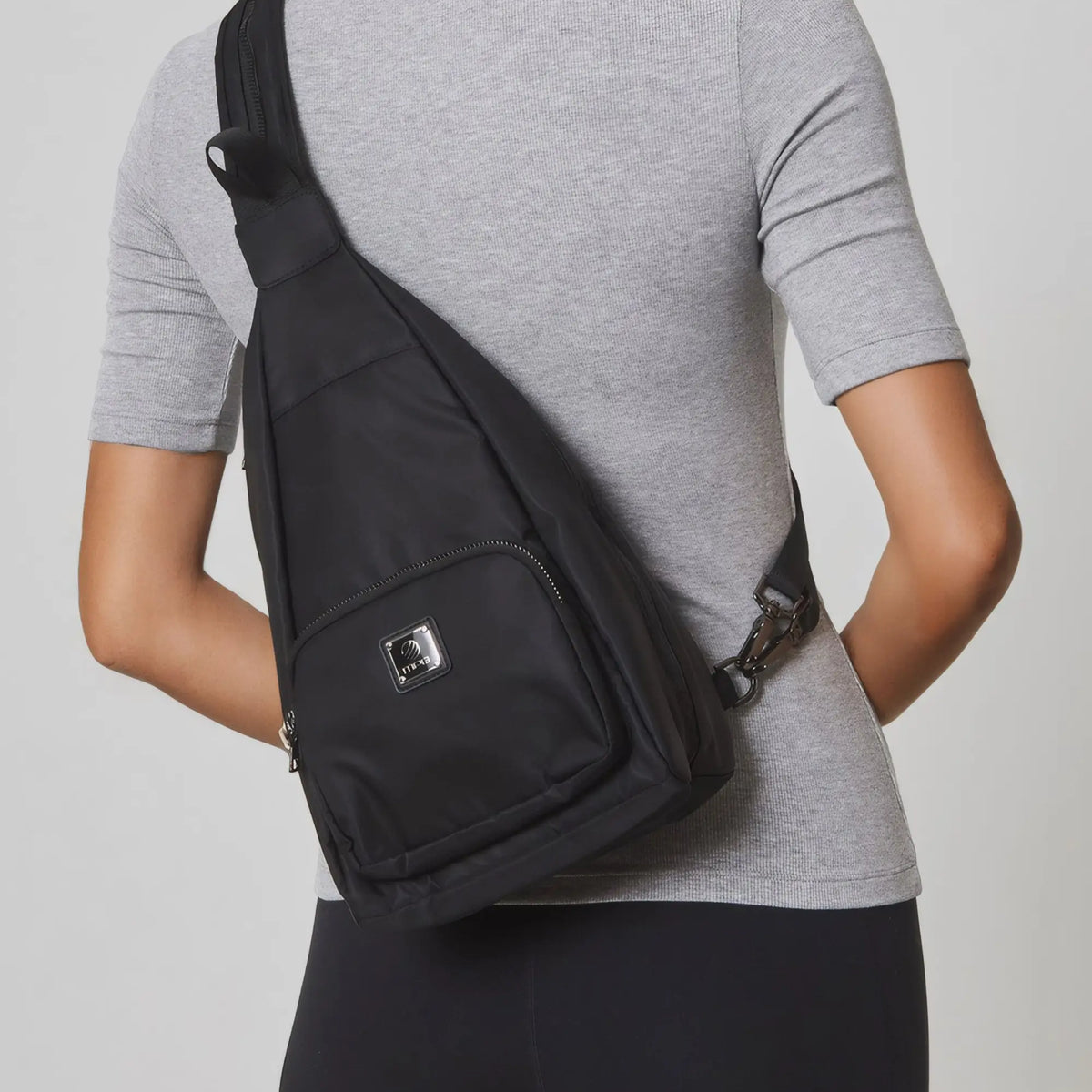 11K0065-1401-1.webp?crop=